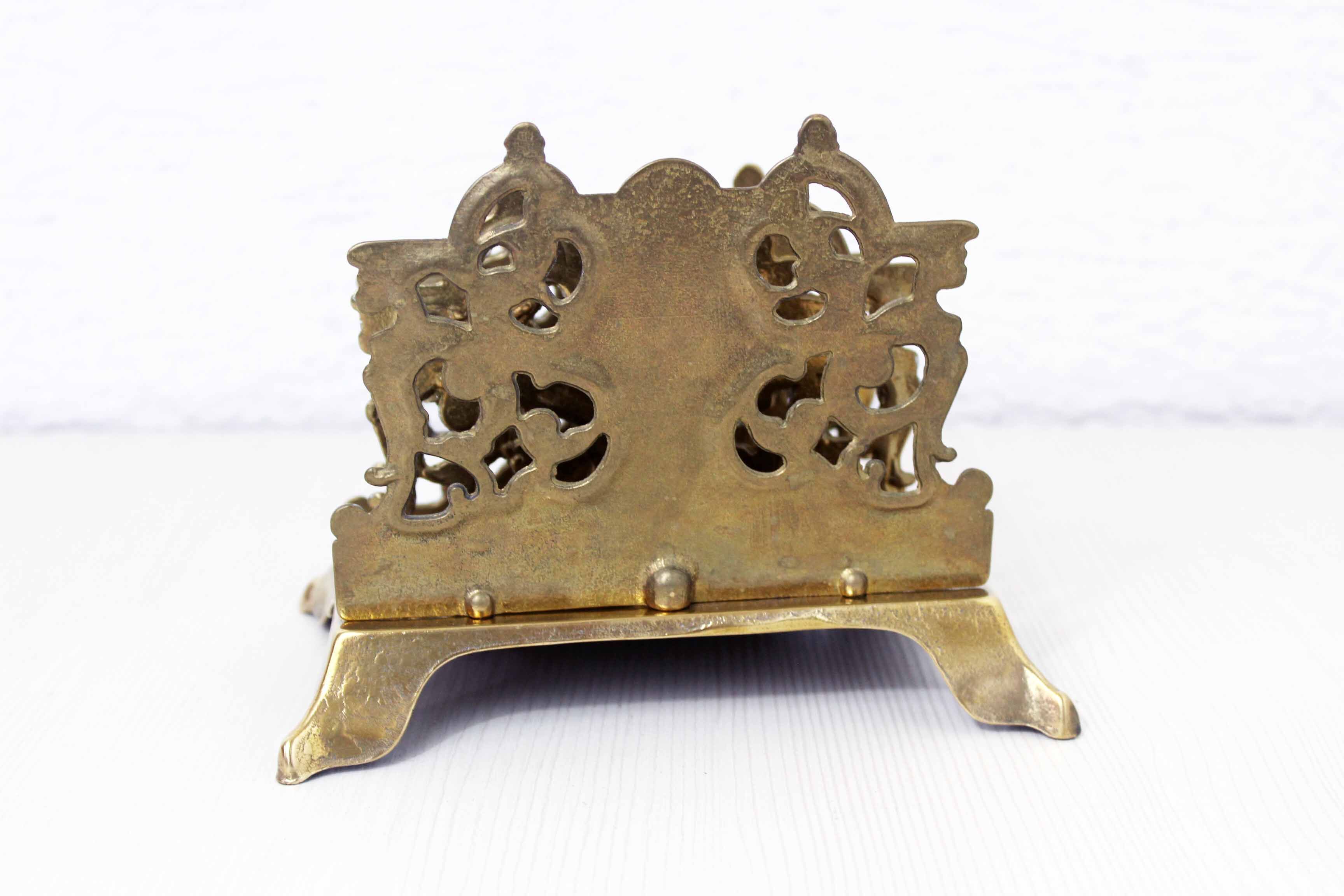 Letter door, empty bronze pocket
