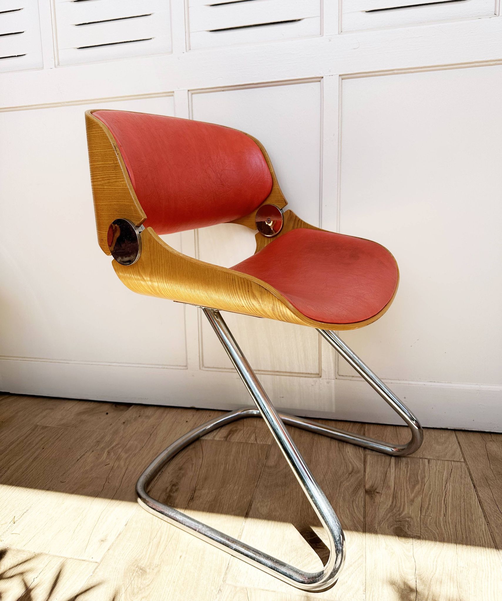Suite of four space age chairs, 60s