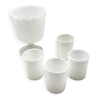 Set of white opalines, cup and glasses