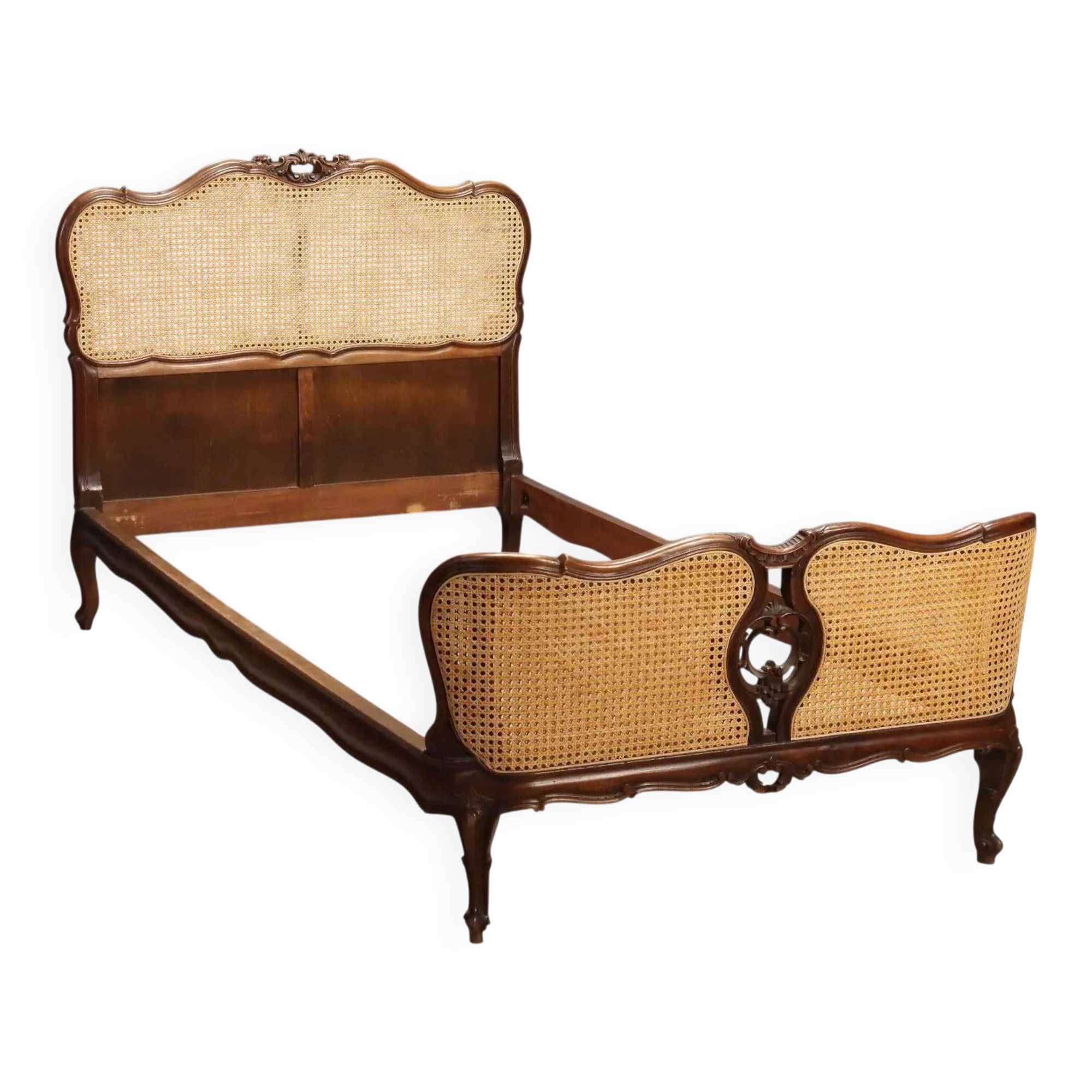 Simple bed in Barocchetto style in walnut.