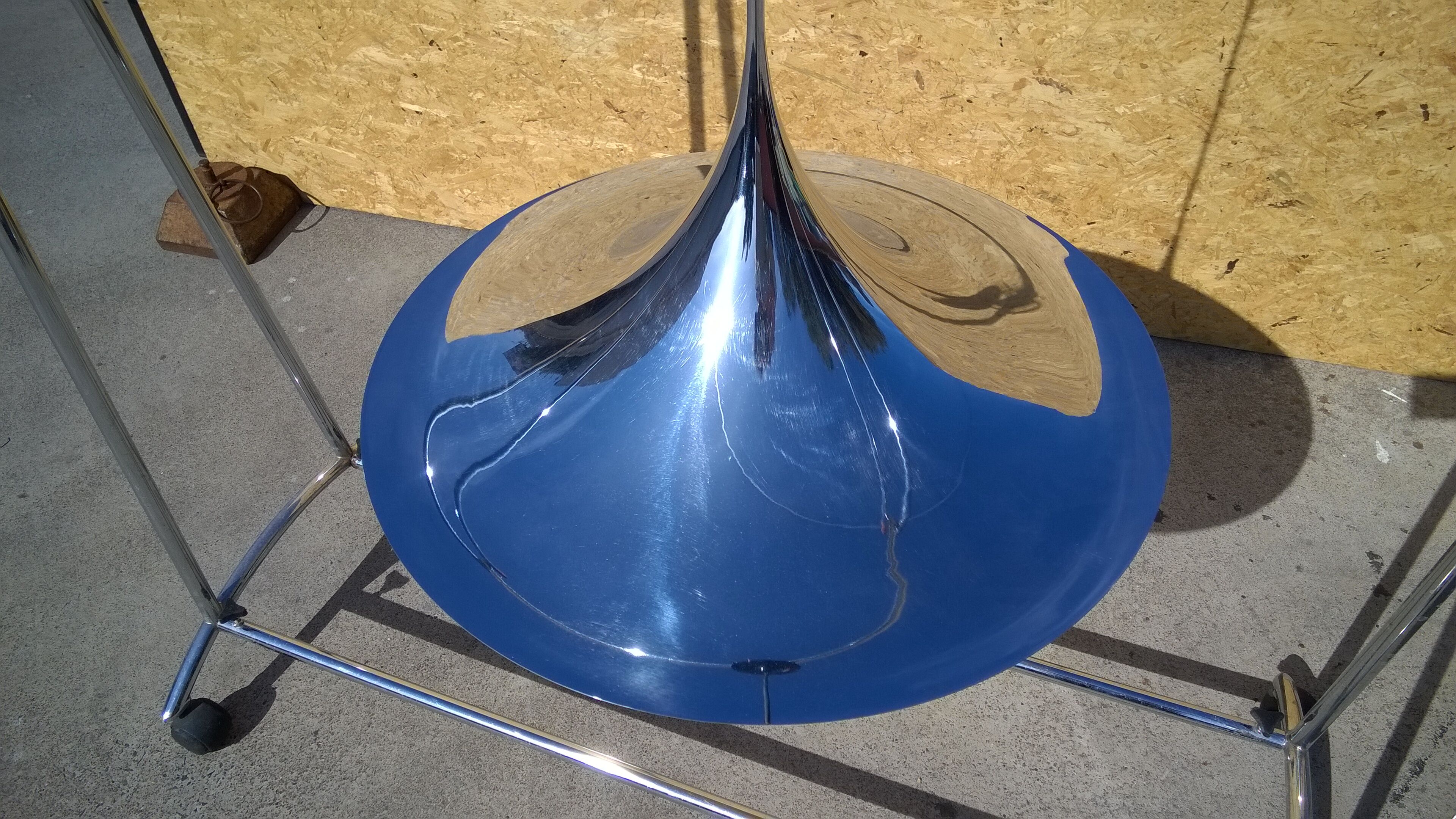 "Semi" suspension by Torsten-Thorup