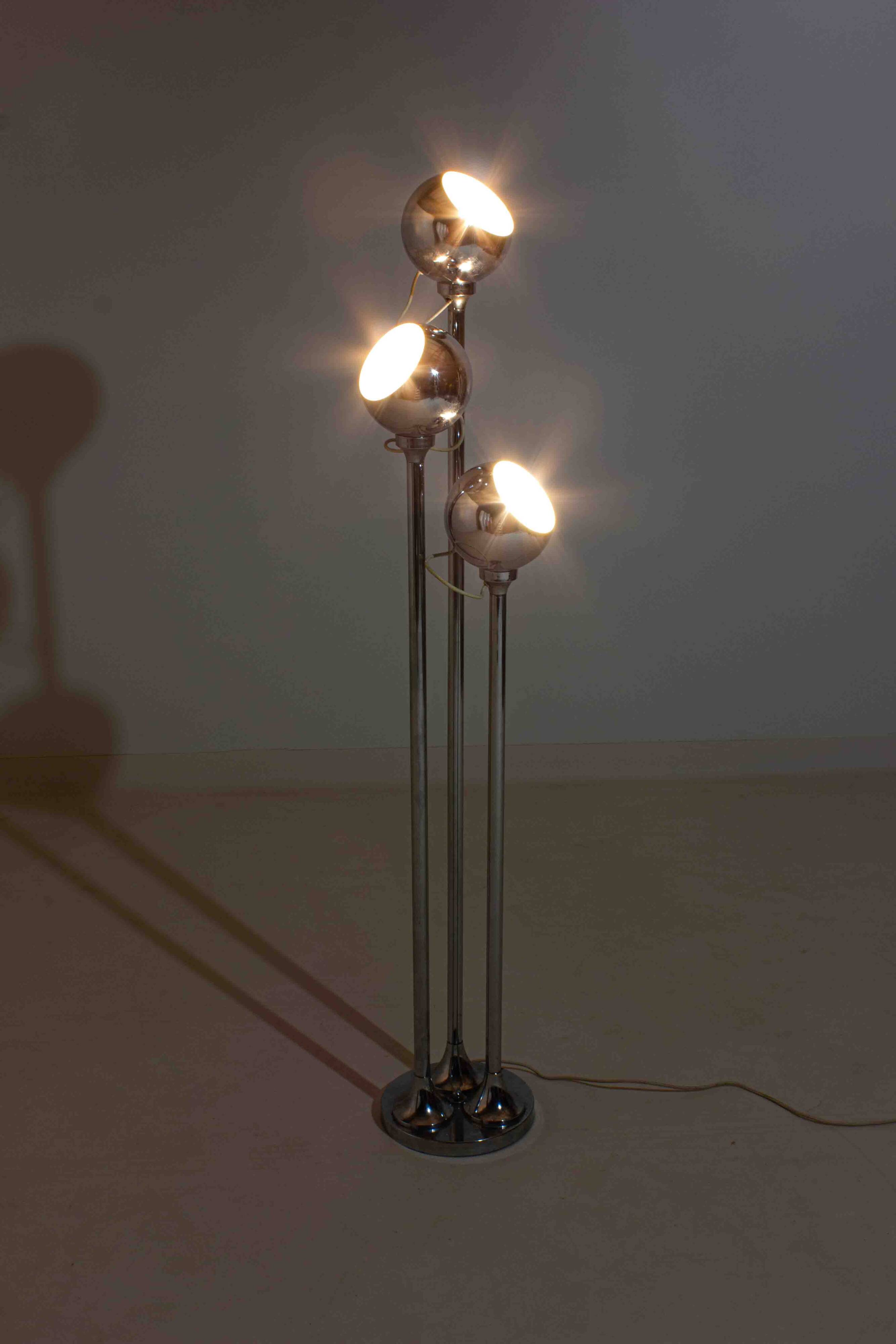 Chrome floor lamp with adjustable metal ball-shaped lights, Italy 1970s