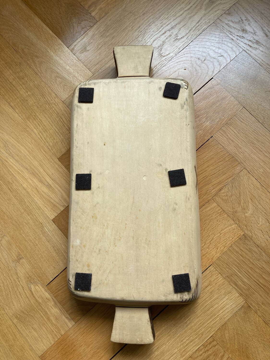 Plateau ethnique en bois