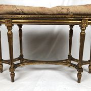 Banquette de piano de style Louis XVI bois doré foncé de canne