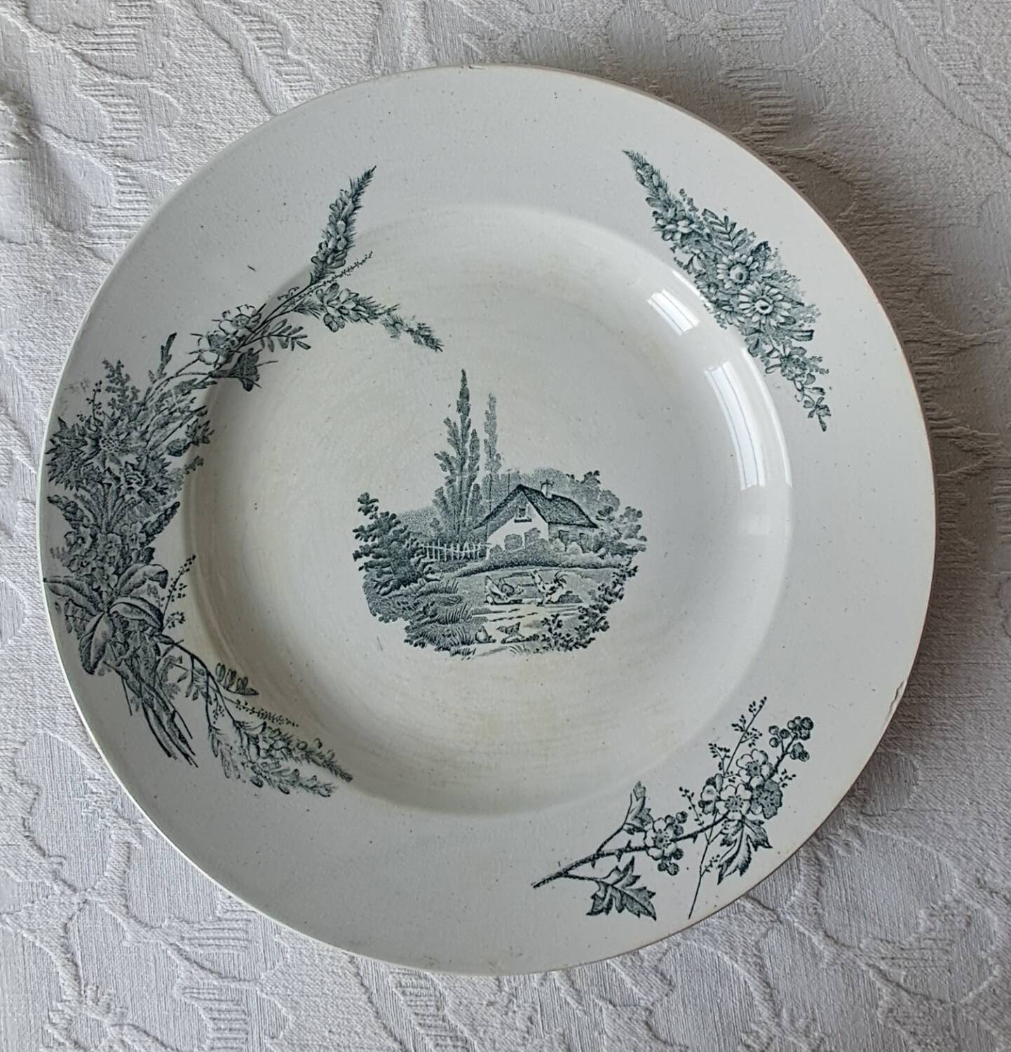Round, hollow dish, FF Pexonne. Ironstone. Country style.