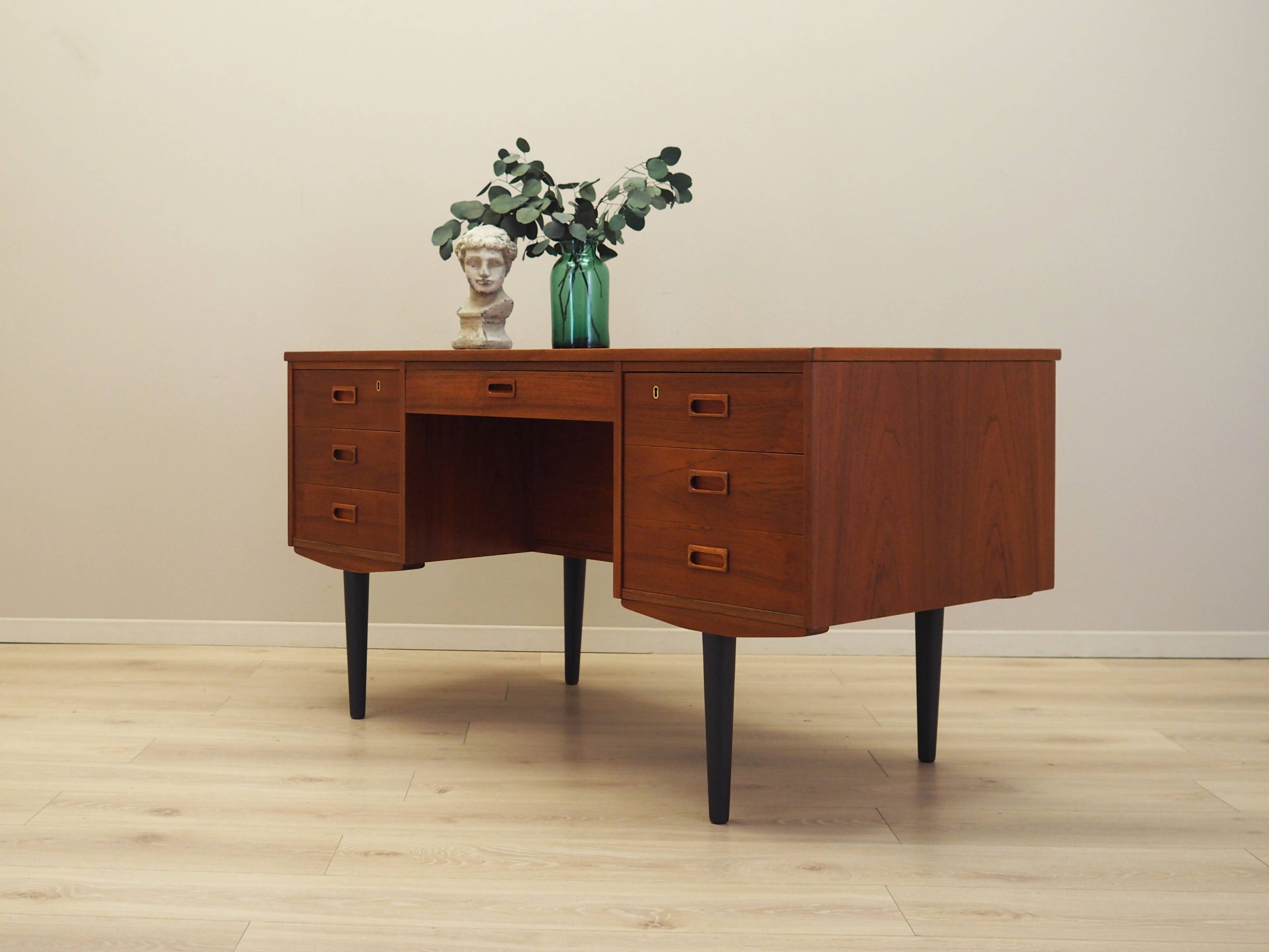 Teak desk, Danish design, 1970s, production: Denmark
