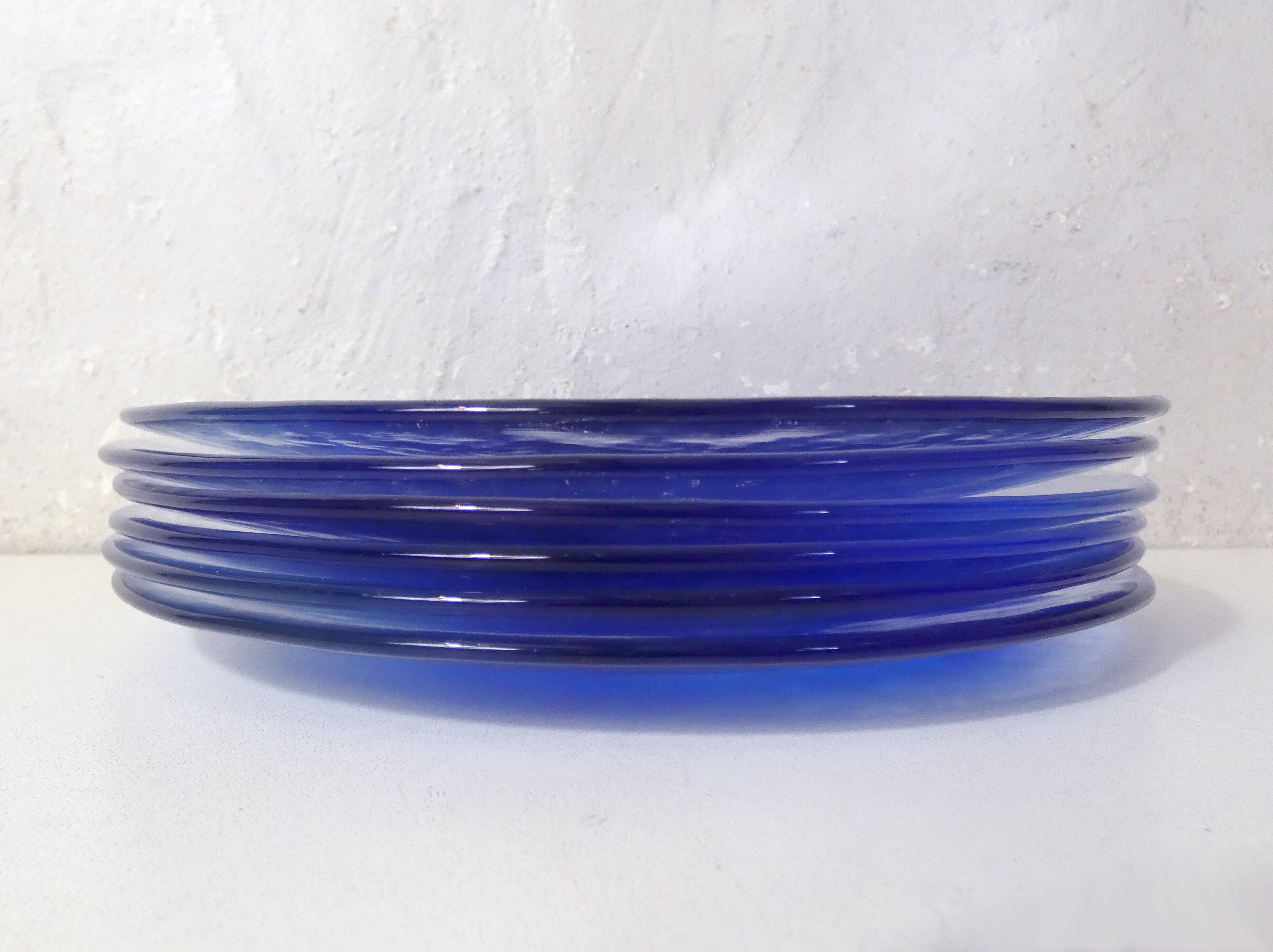 6 assiettes bleu cobalt Bormioli Rocco