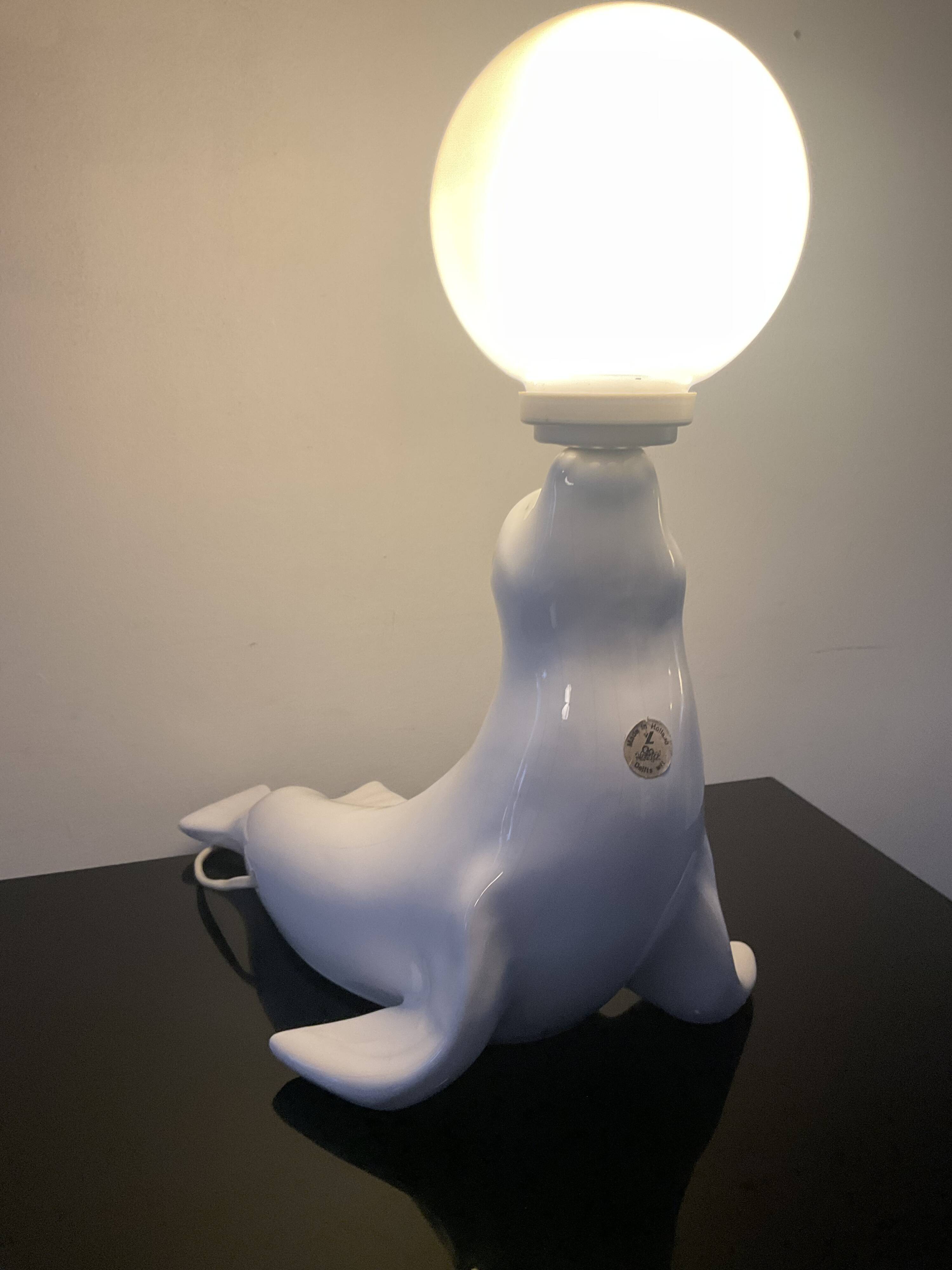 Lampe Otarie vintage en céramique de Delfts années 60