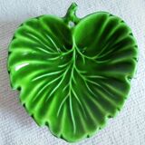 Three. Vintage leaf decoration pockets