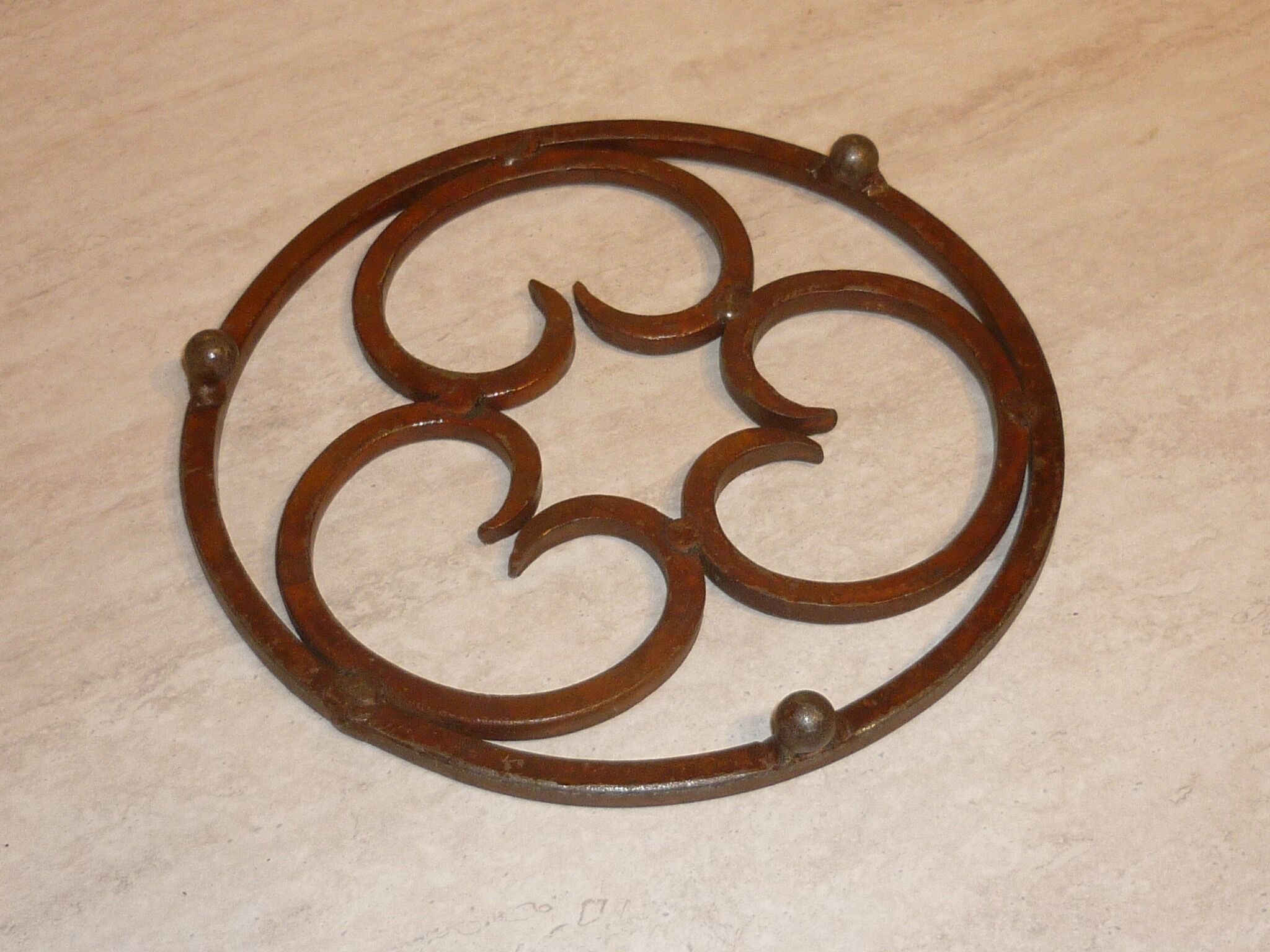Pair of 2 wrought iron mats