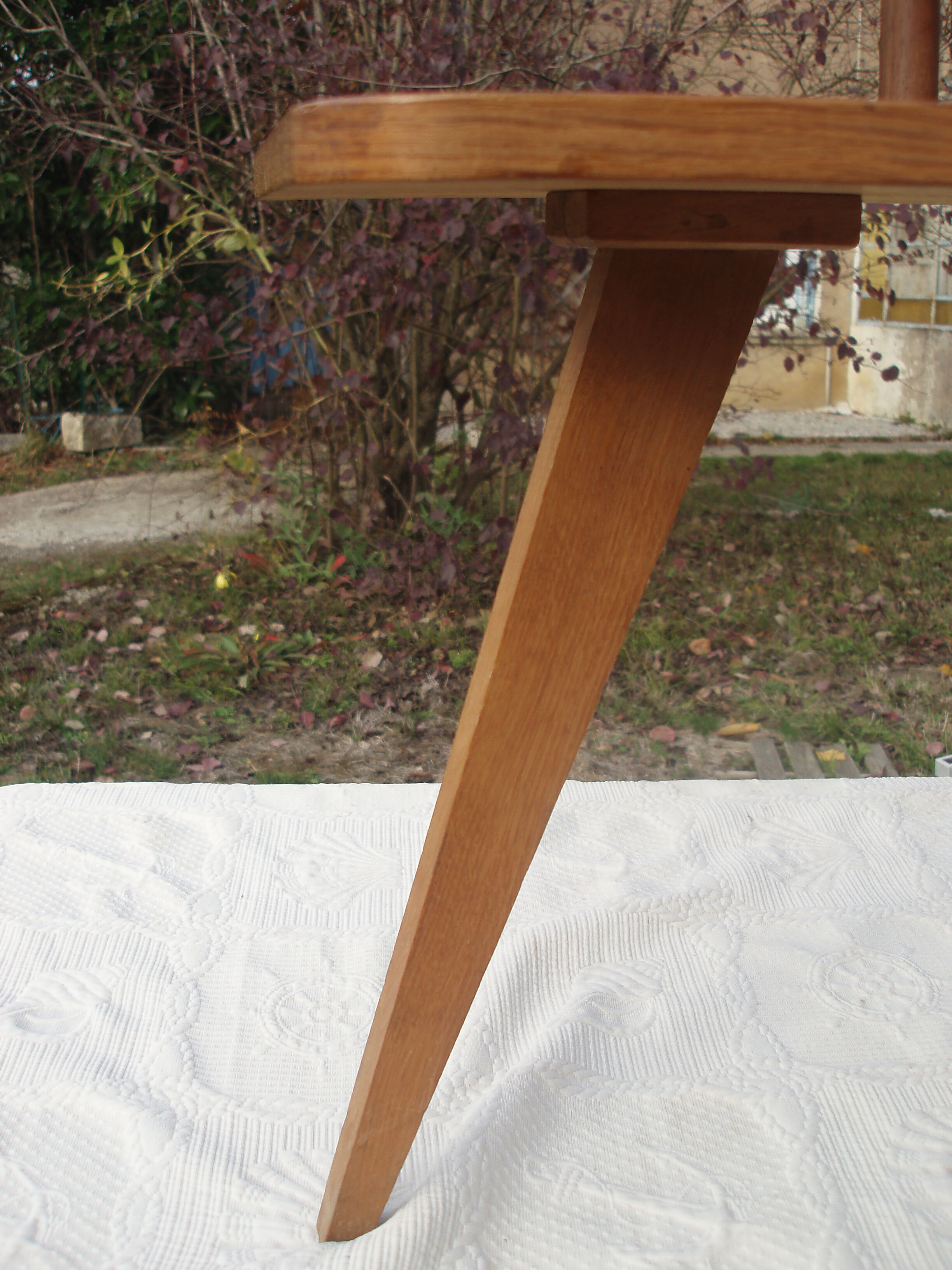 Small tripod shelf Vintage double tray