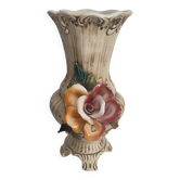 Vase vintage en porcelaine de Capodimonte à décor floral en relief