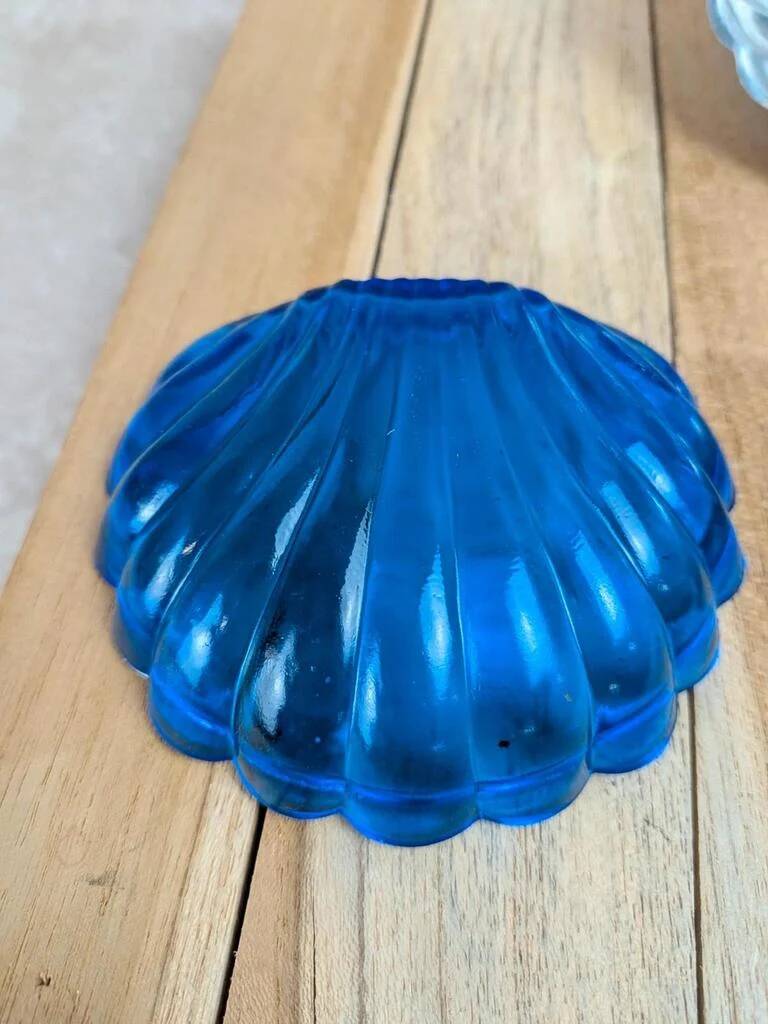 Vintage shell butter dish in silver-plated metal and blue glass – complete