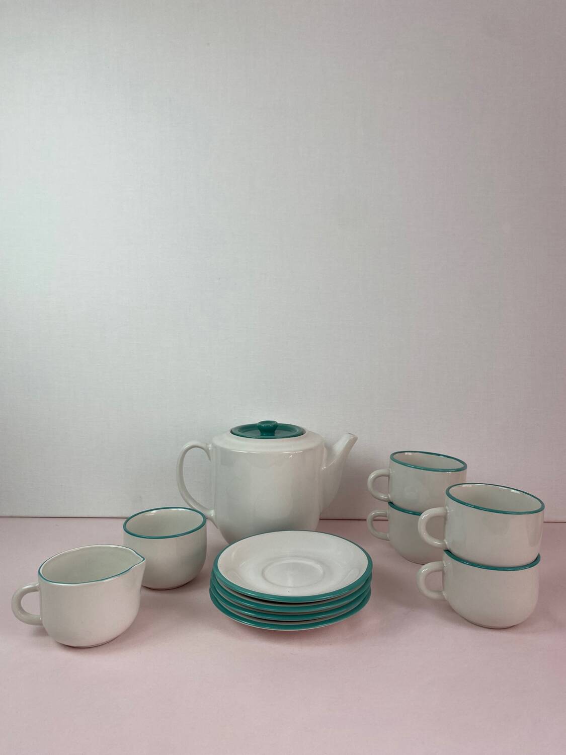 Vintage white and green service