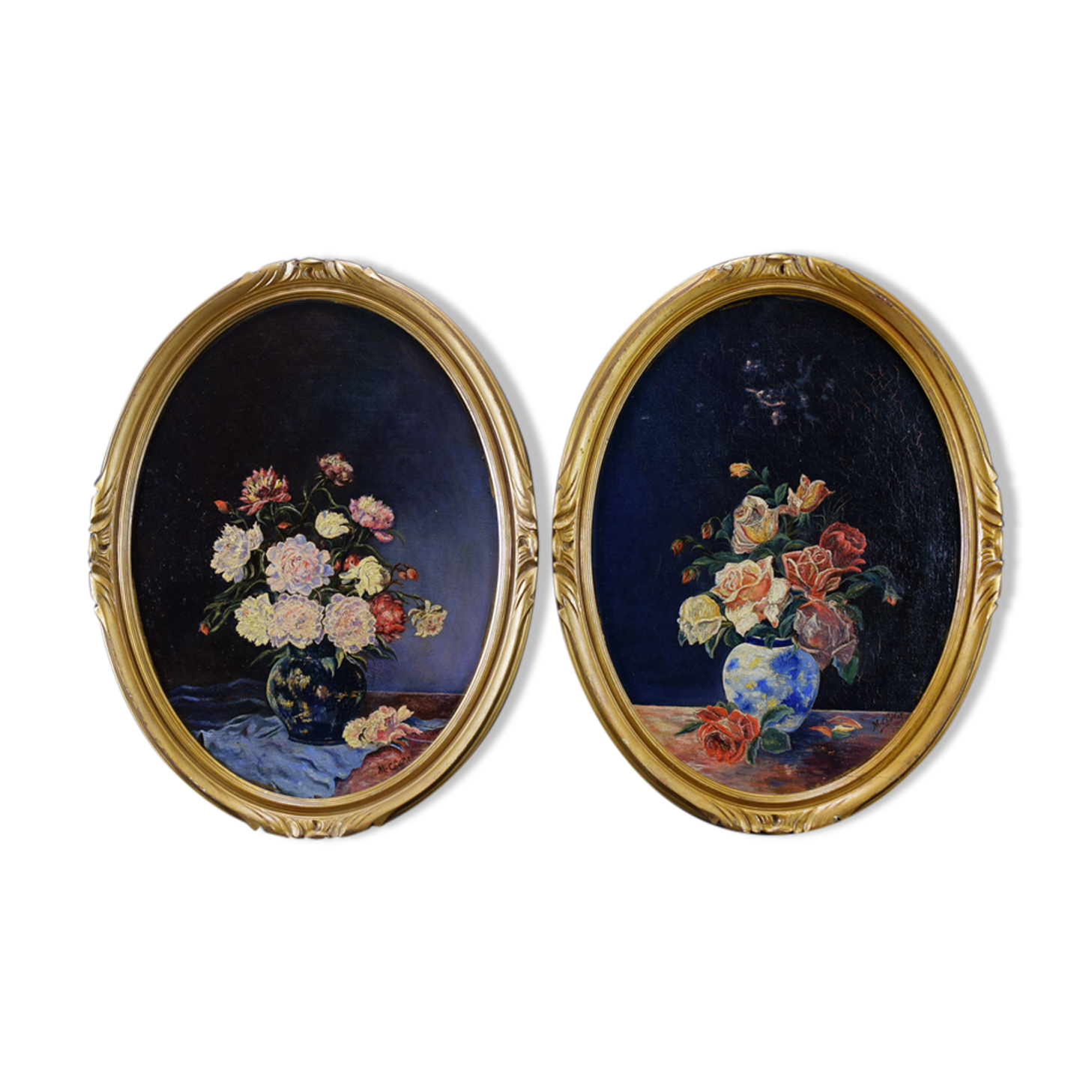 Pair of still life paintings bouquets oval golden frame