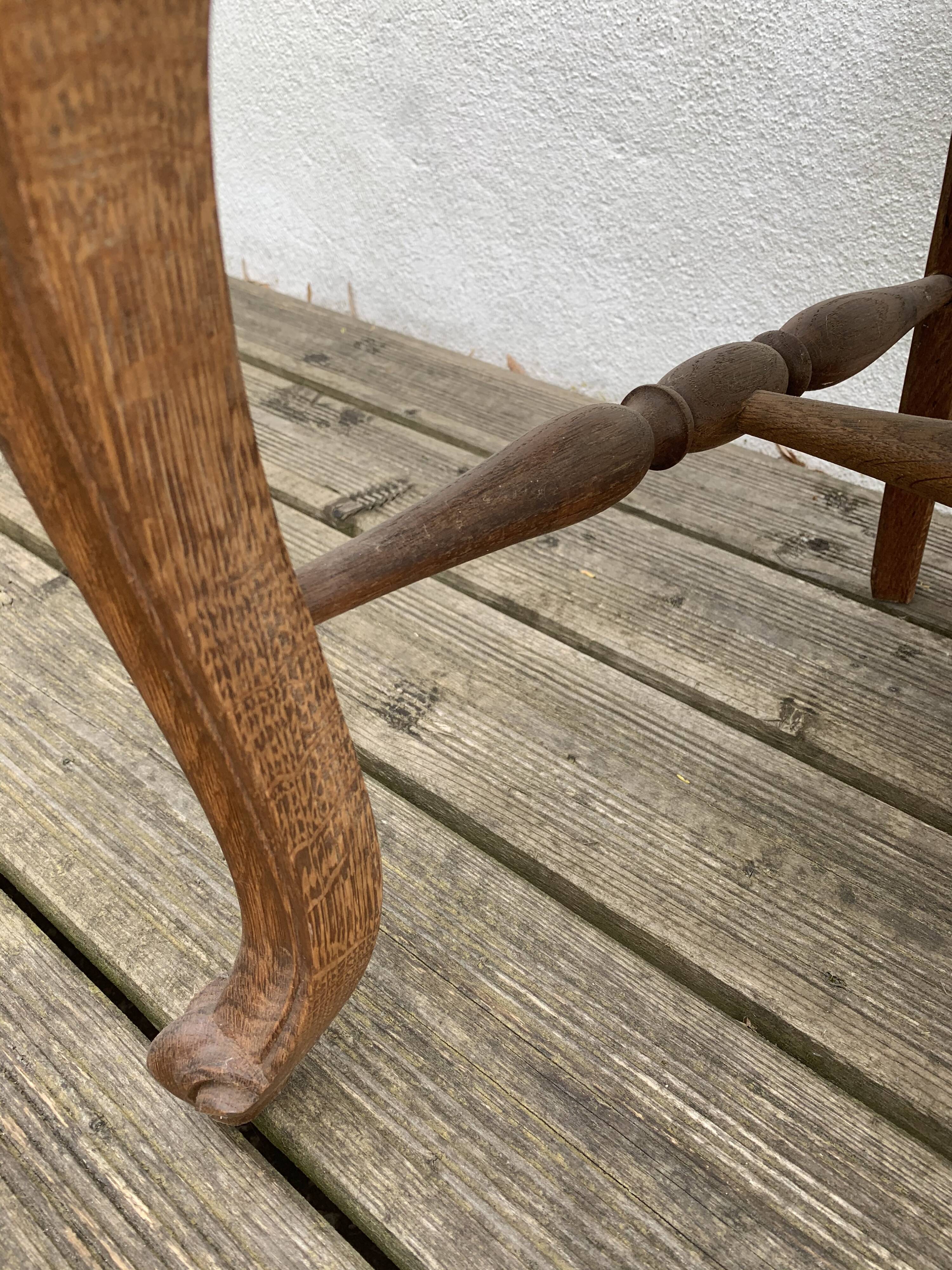 Pair Chair and Straw Chair