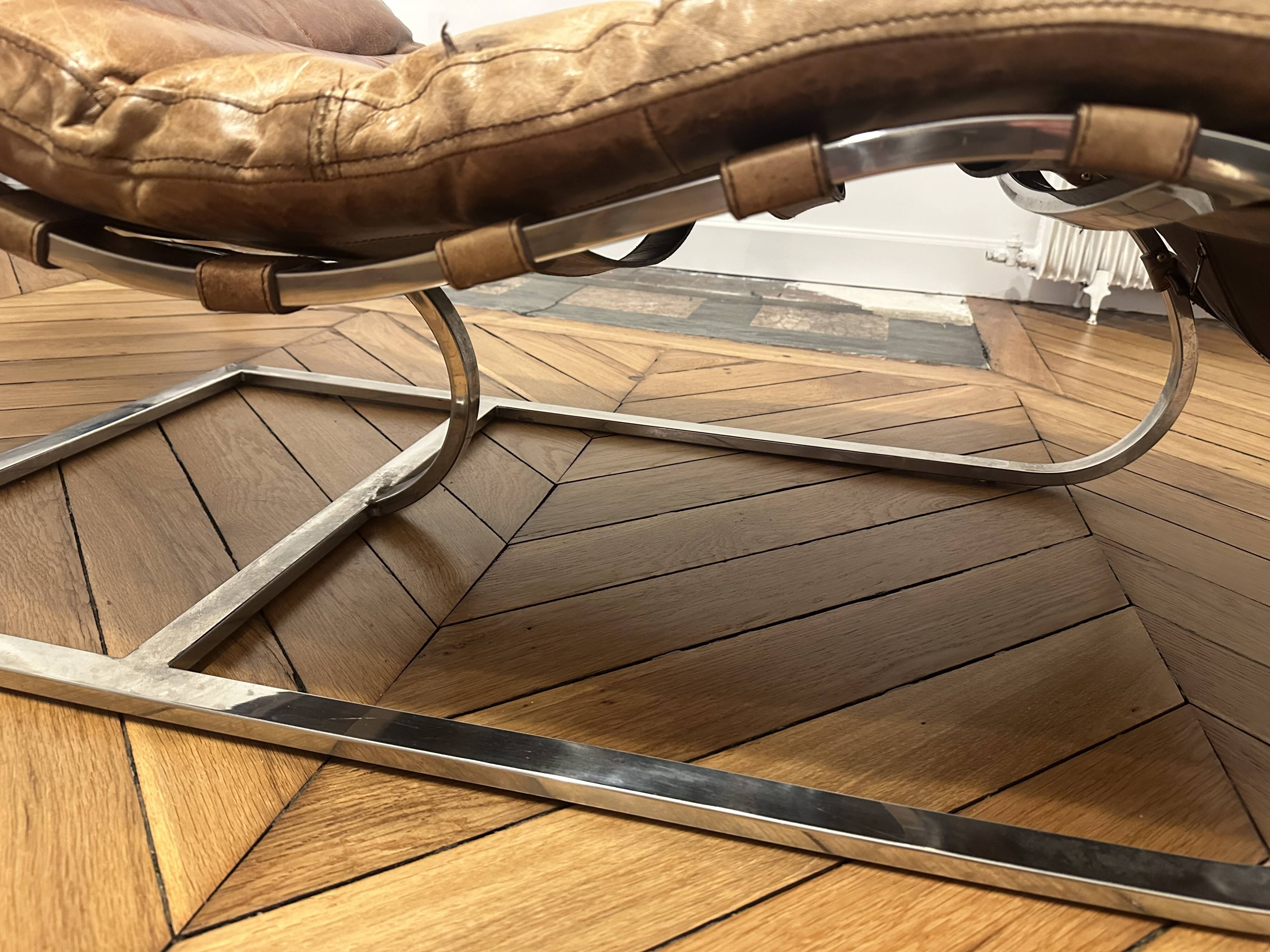 LC4 chaise longue style – patinated camel leather