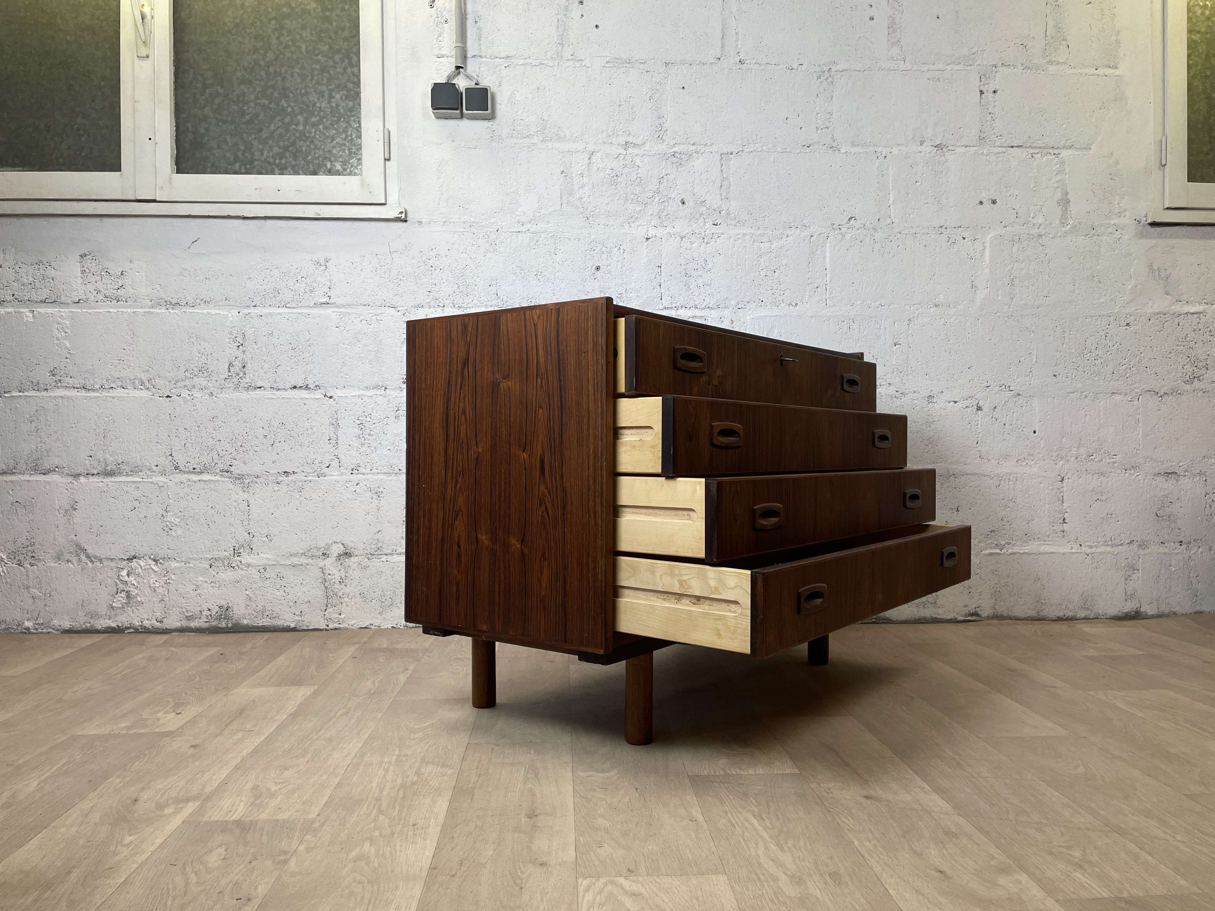 Wide chest of drawers 4 drawers Scandinavian vintage rosewood by A. Ahlström Osakeyhtiö Warkaus, 1960s