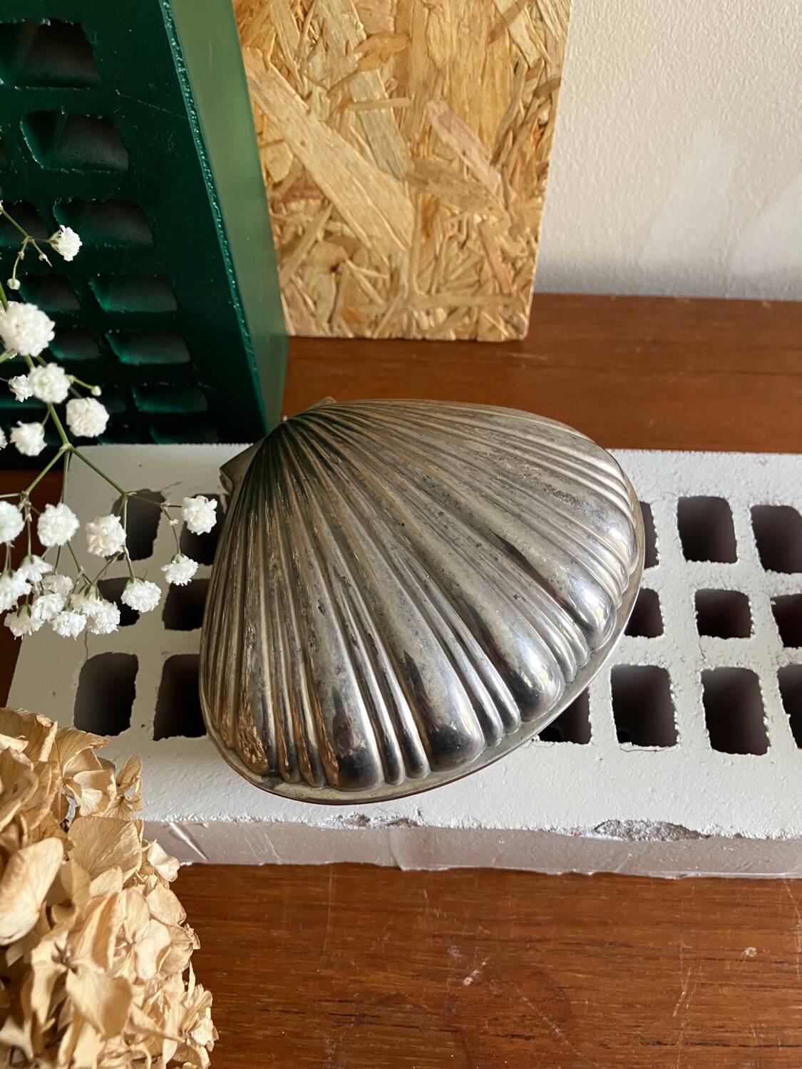 Shell jewelry box