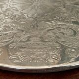Silvered metal table mat