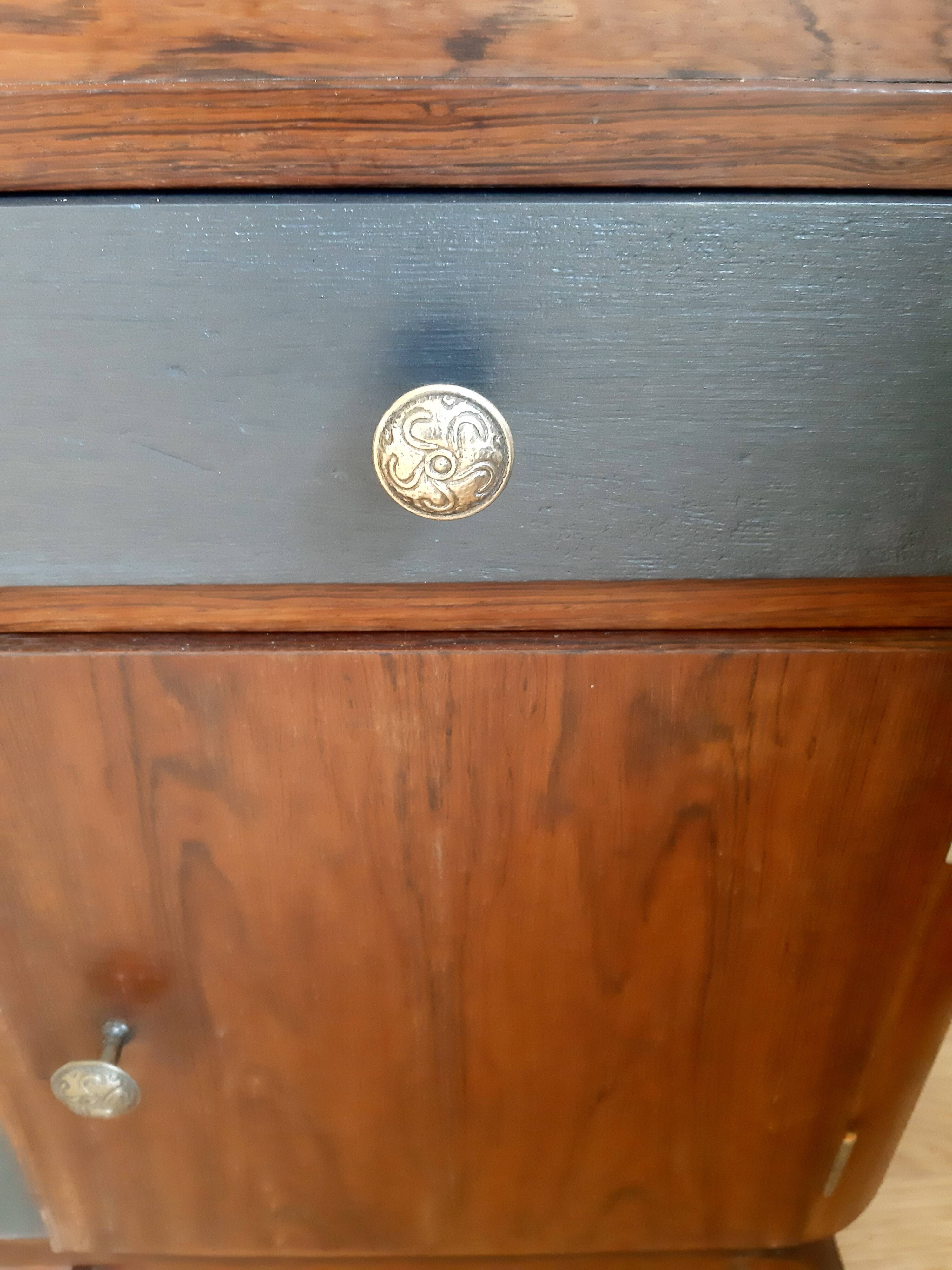 Art Deco hairdresser