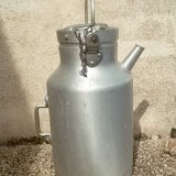 Milk canister