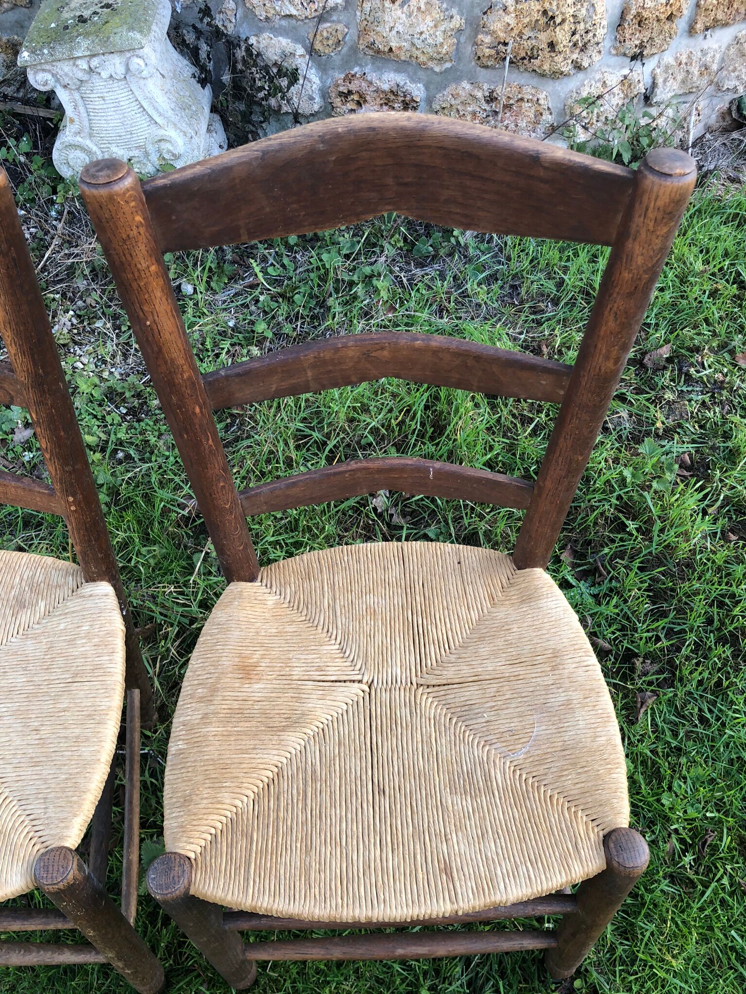 Pair of rustic mulched chairs