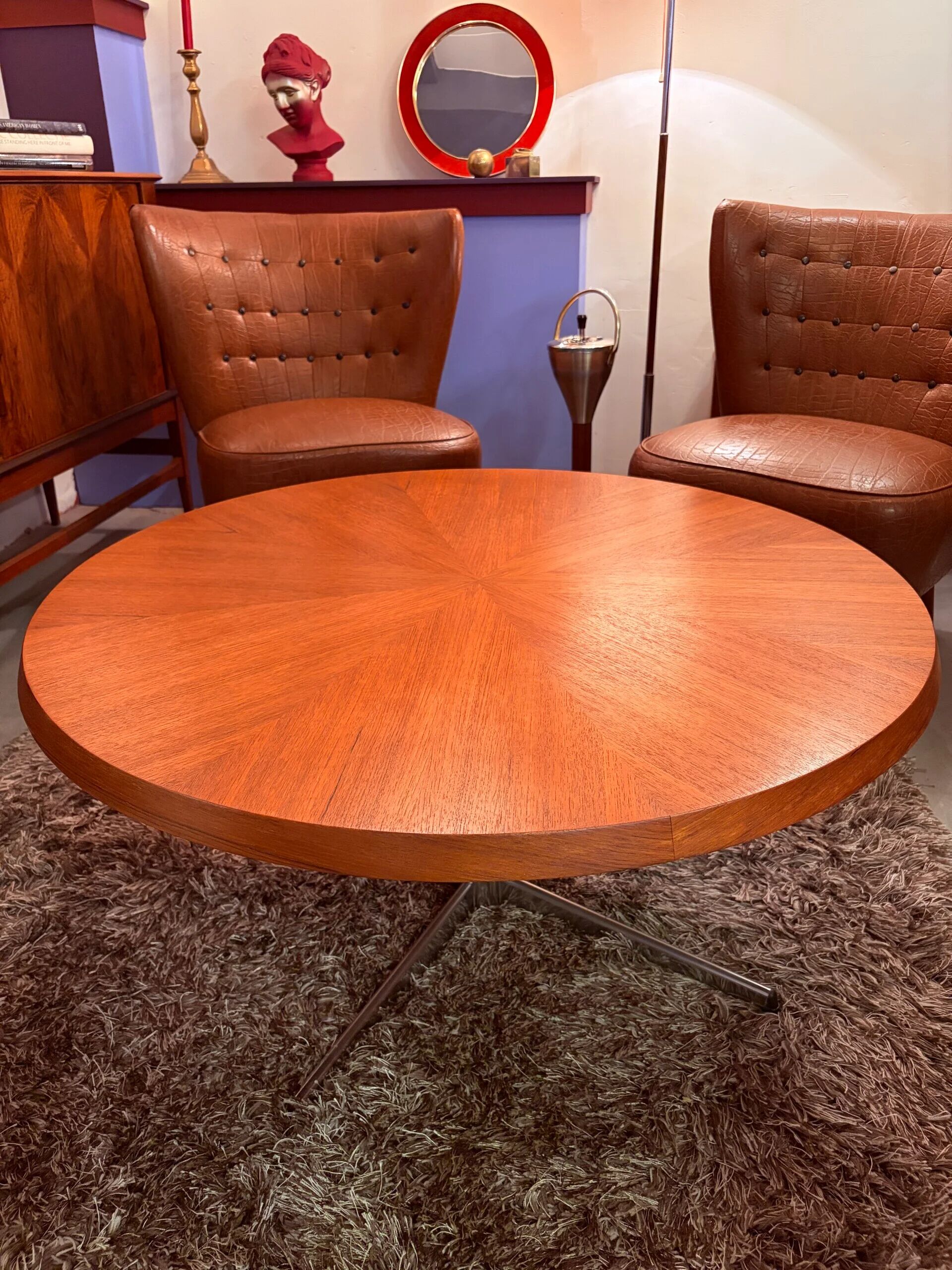 Table basse Sunburst en placage de teck, milieu du siècle