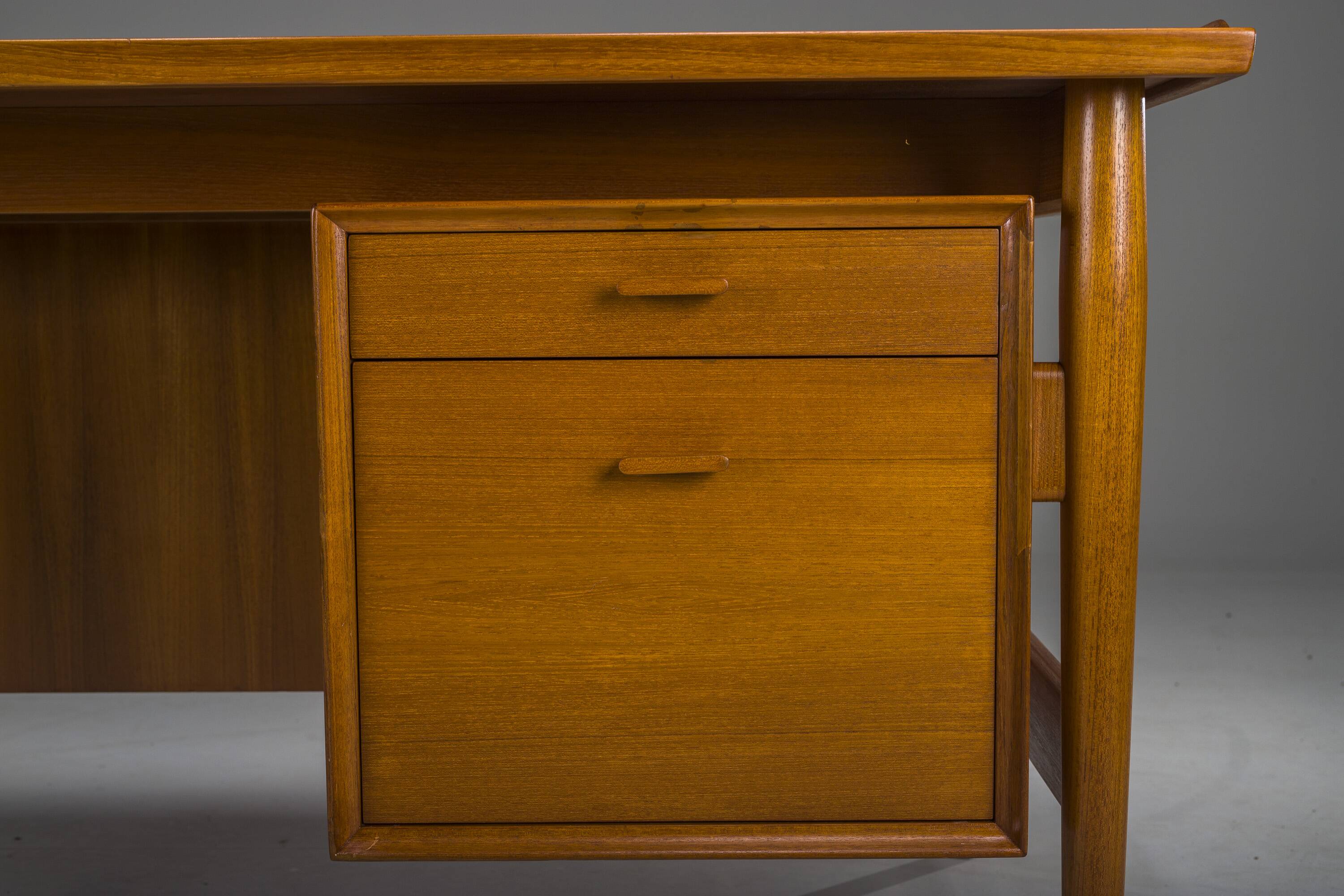 Model 207 Desk in Teak by Arne Vodder for Sibast, 1960s