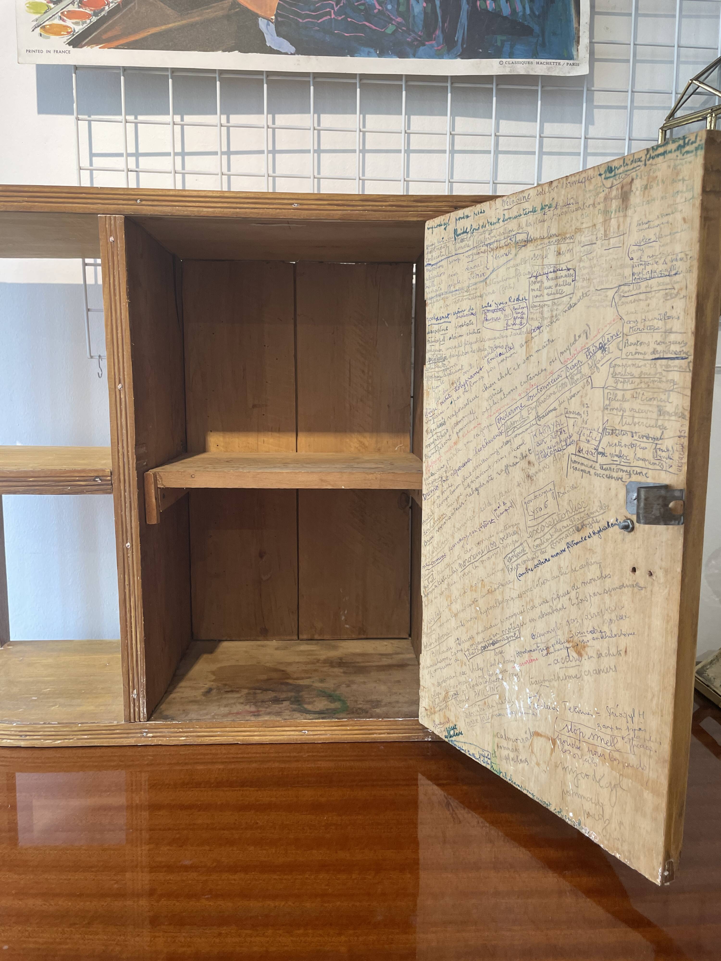 Armoire à pharmacie en bois