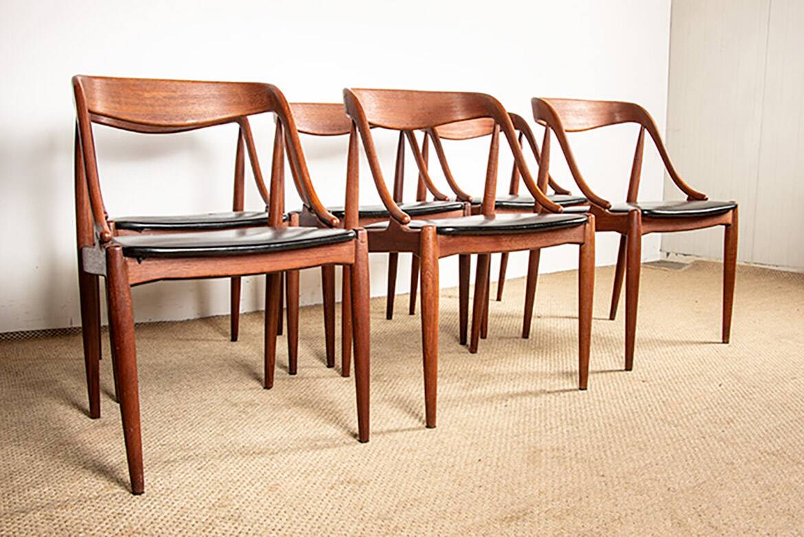 Set of 6 Danish chairs in teak and skai, model 16, Johannes Andersen.