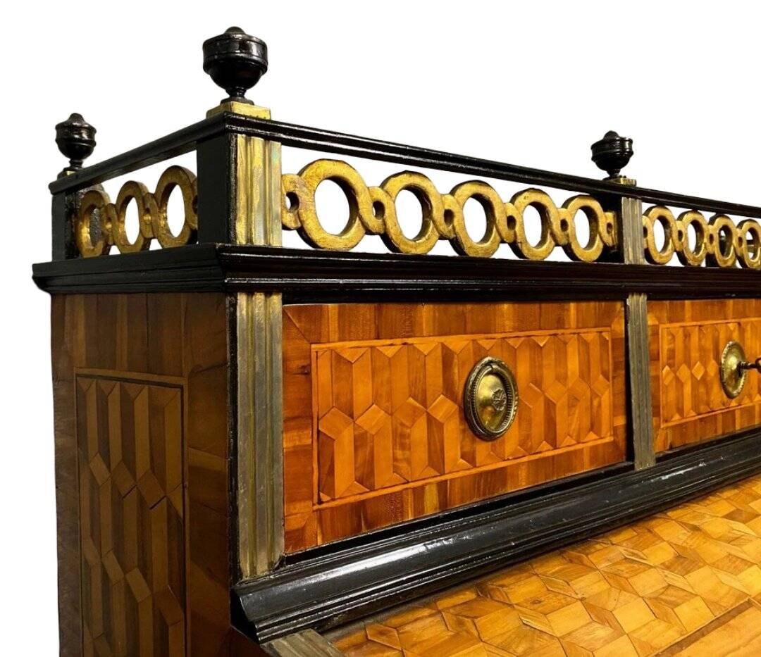 Important cylinder desk from the Louis XVI period in marquetry.