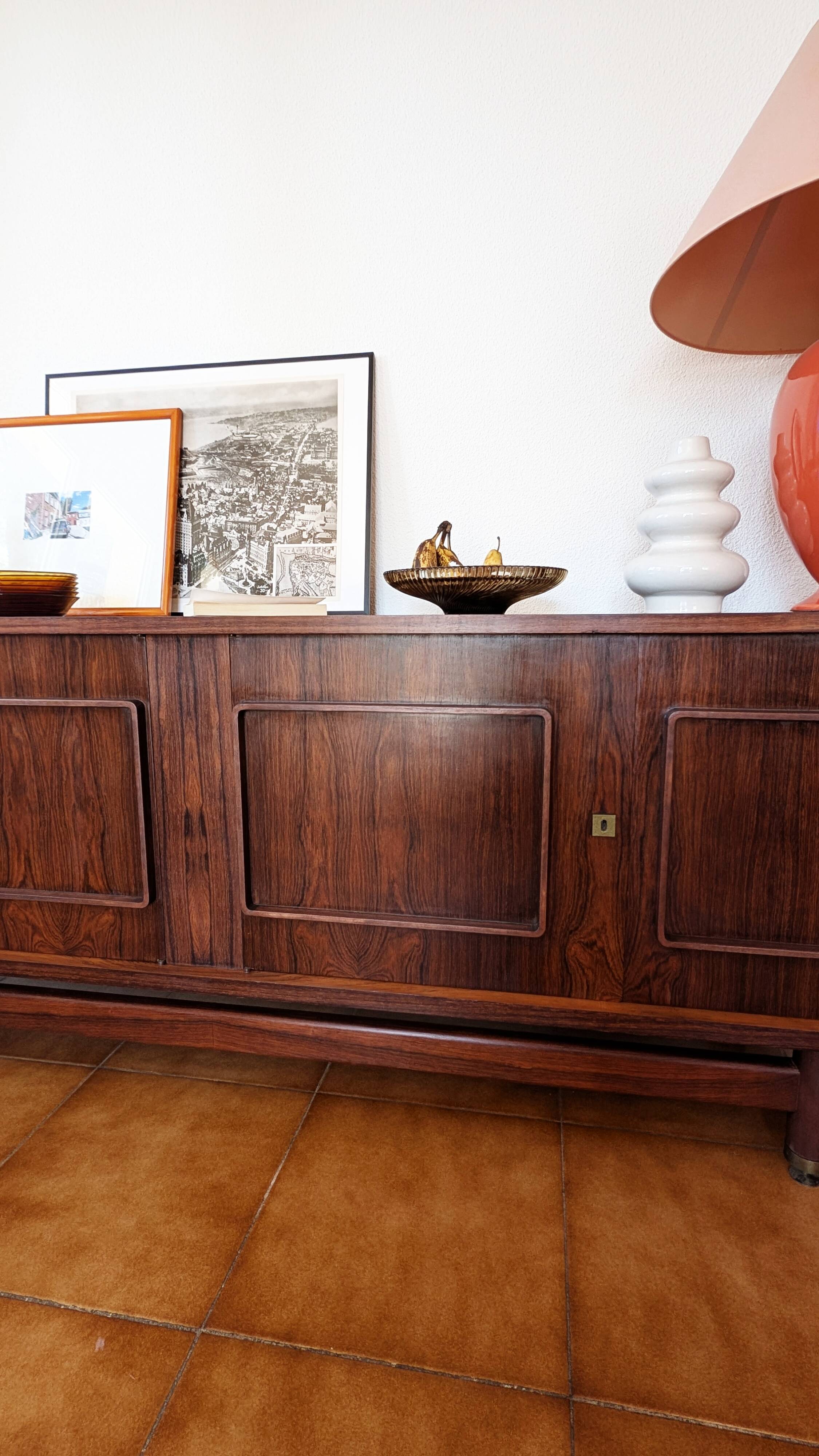 Grande enfilade en palissandre restaurée – années 60/70