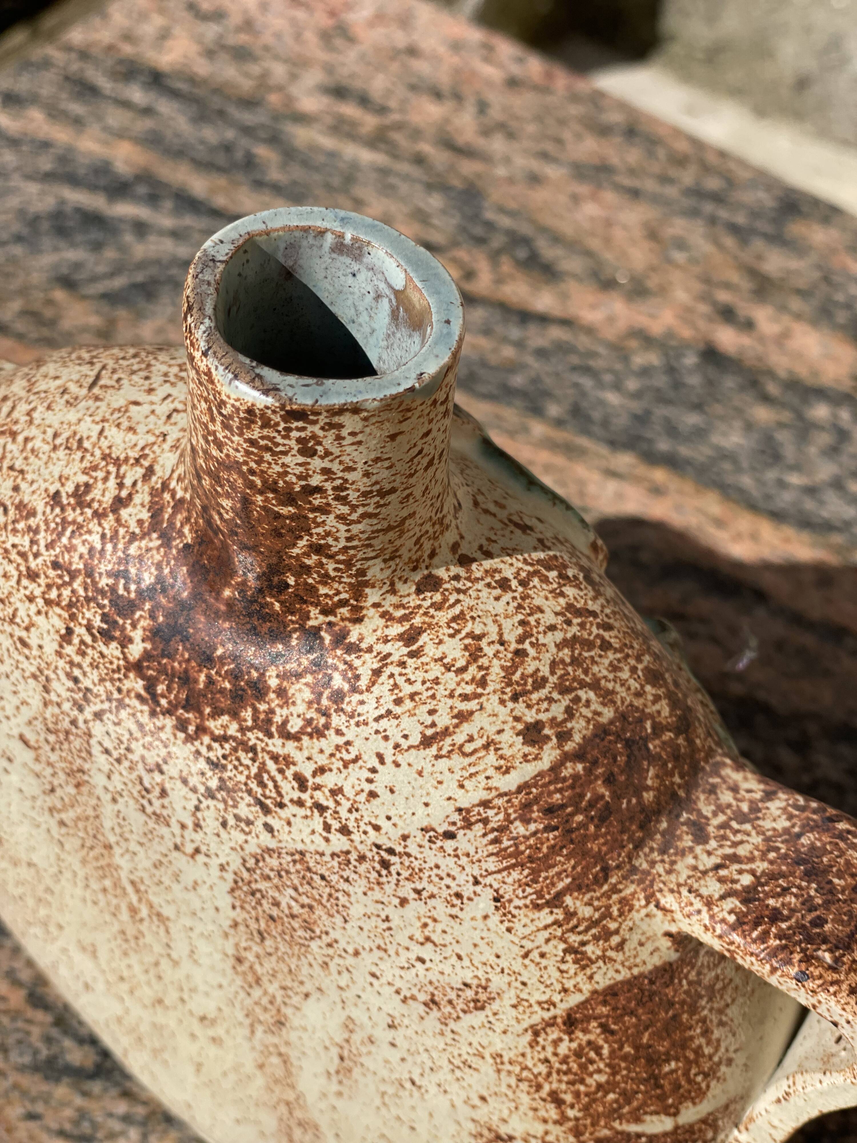 Flat gourd-shaped vase