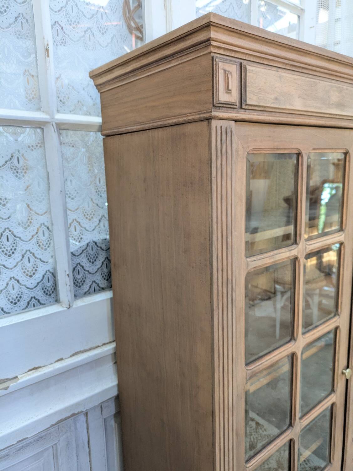 Glass cabinet
