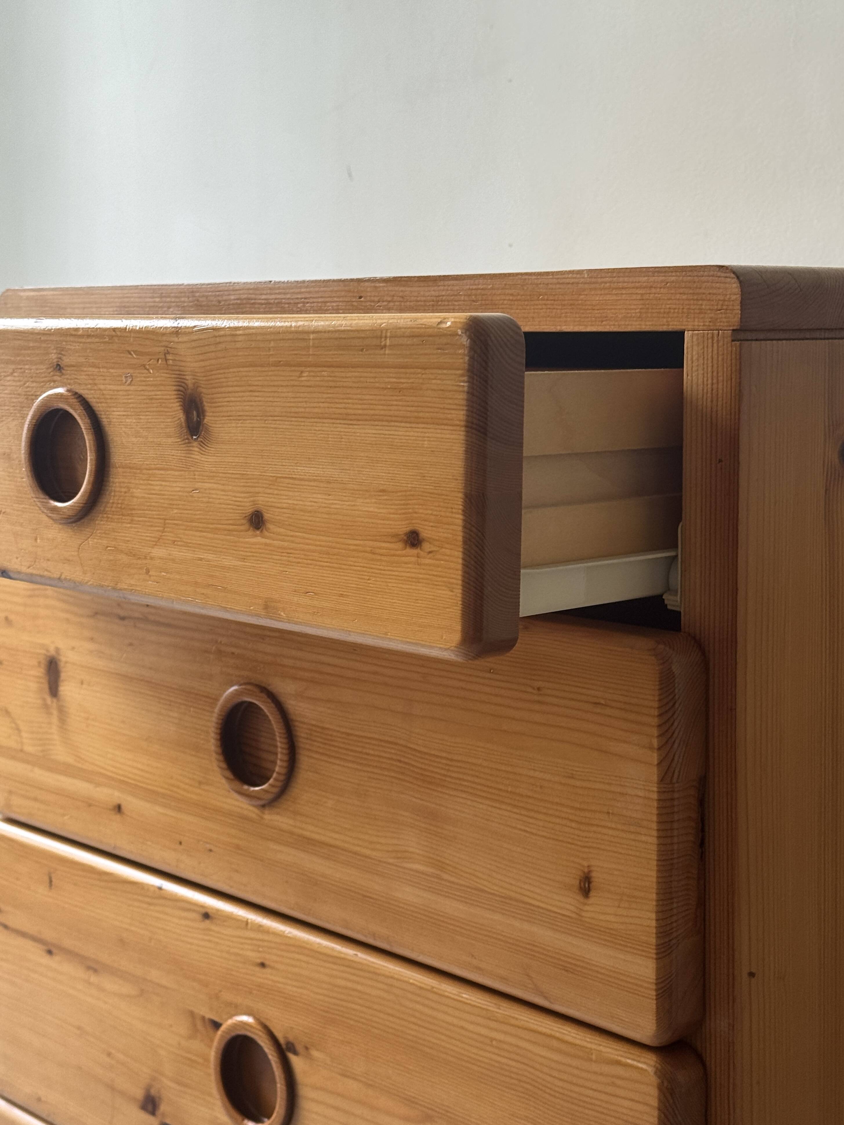 Solid pine chest of drawers attributed to Charlotte Perriand, Les Arcs 1970