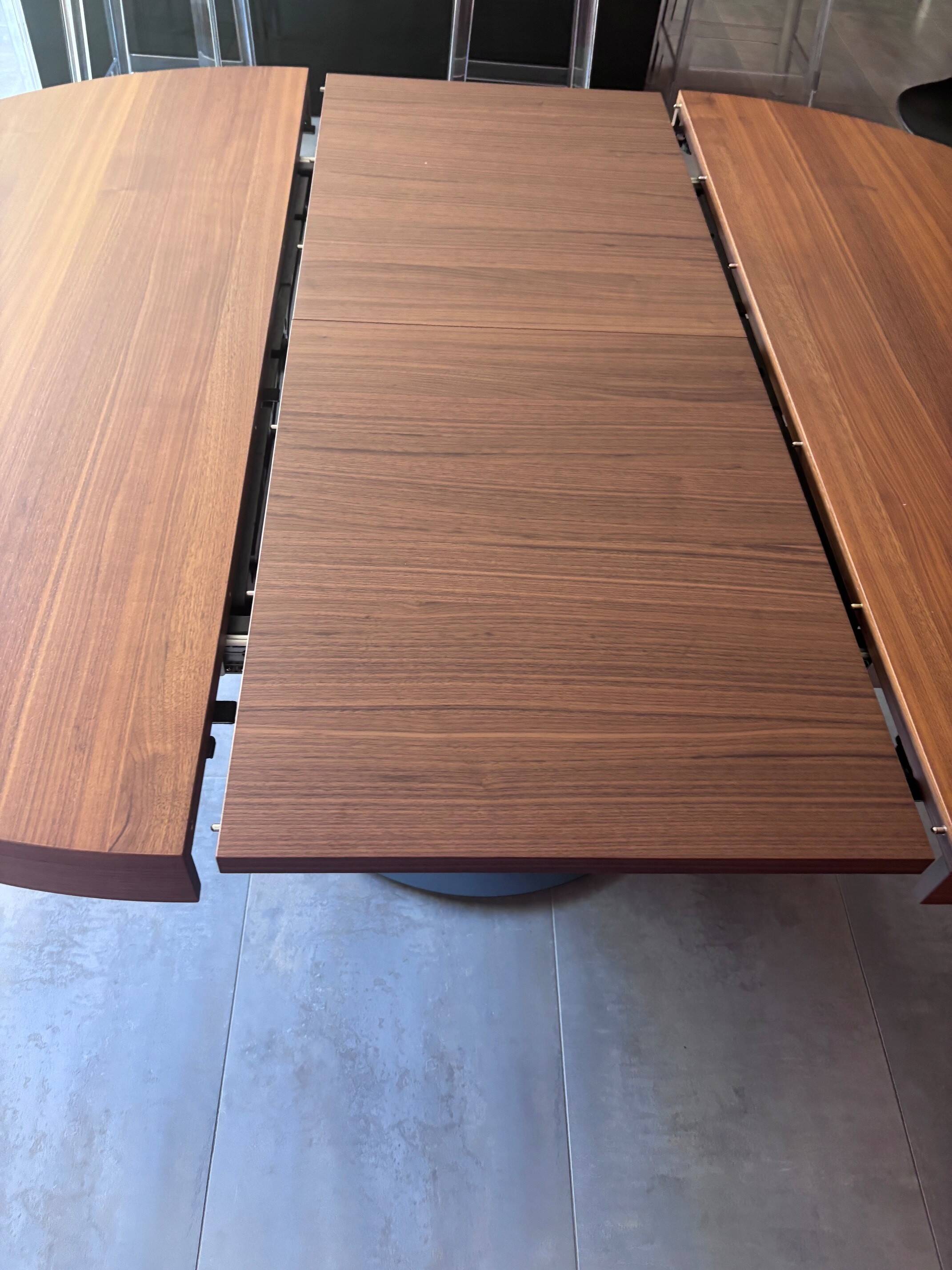 Table GRANADA BoConcept