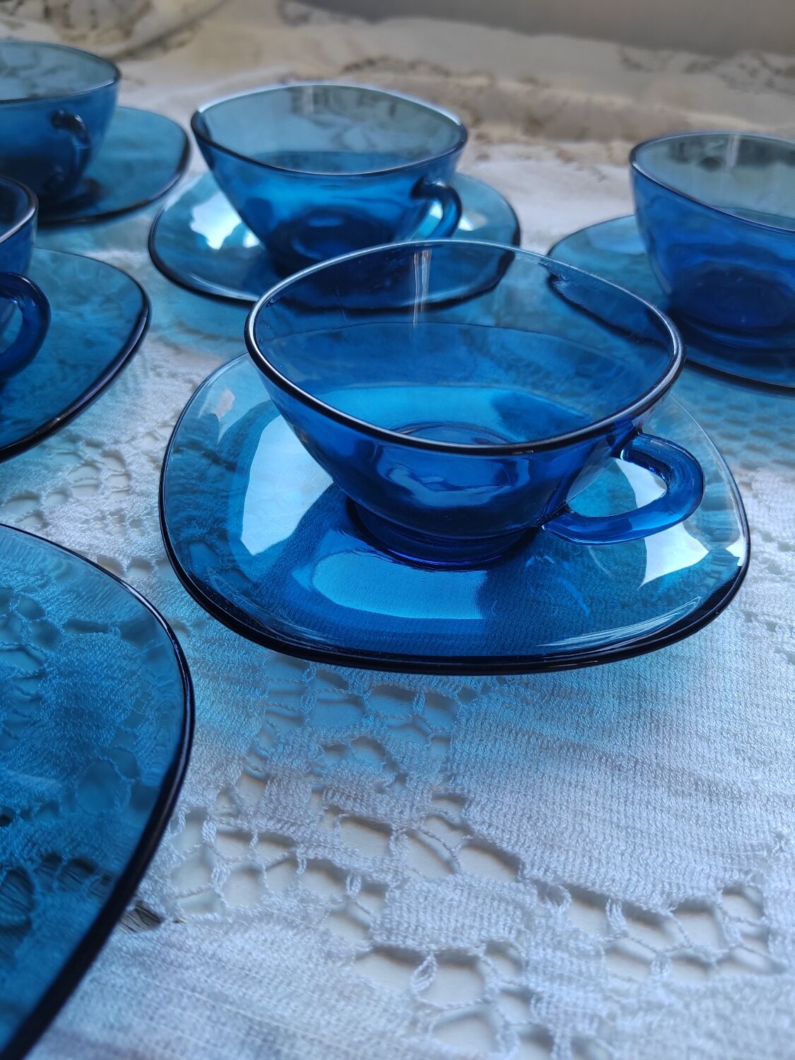 6 blue vereco cups and sub-cups