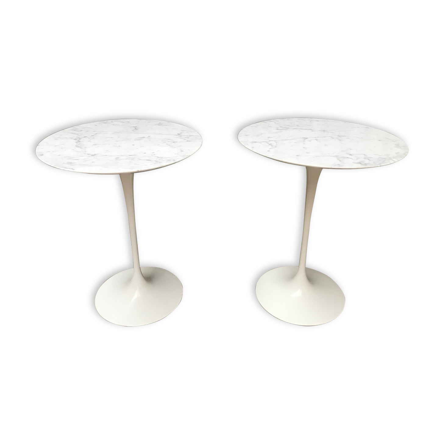 Pair of pedestals by Knoll international design Eero Saarien 1970