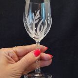 12 White Wine Glasses in Arques Crystal, Fleury Cut Flamépis Pattern