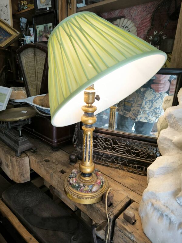 Lampe en bois polychrome et doré 1920