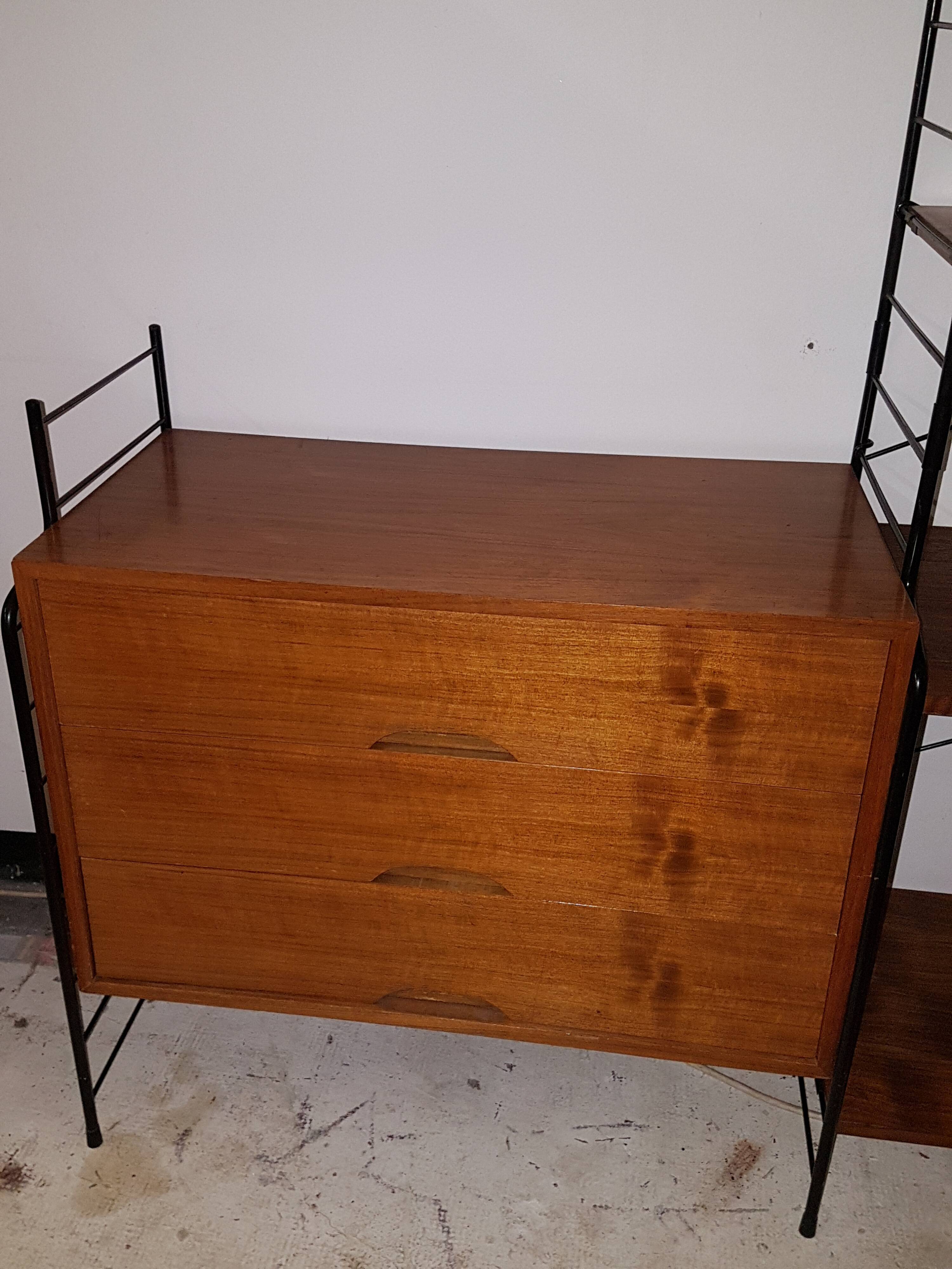 Adjustable shelves WHB string of the 1960s