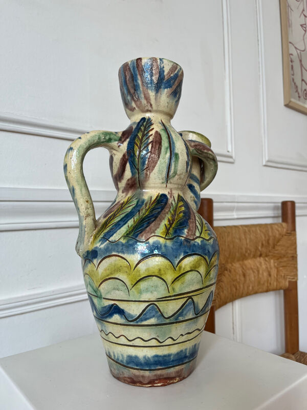 Vase en céramique anthropomorphe