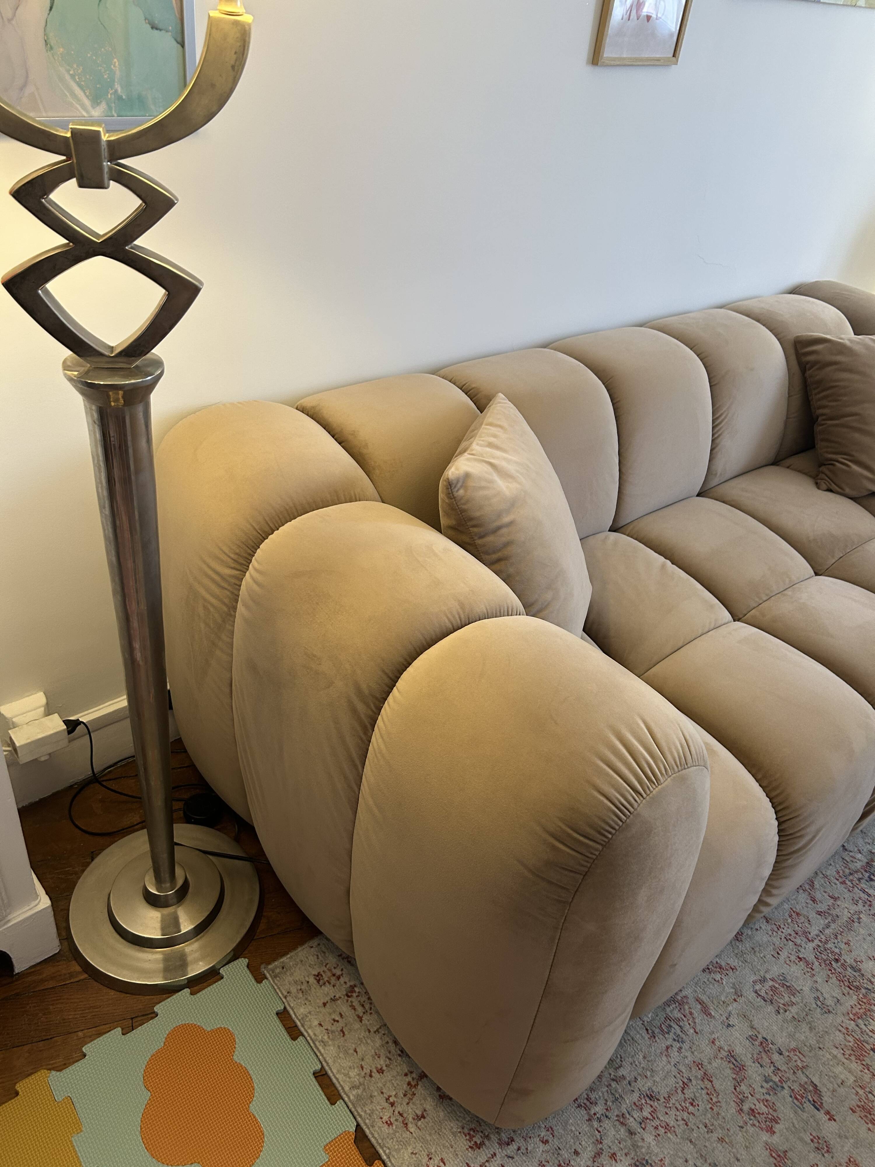 Canapé Windsor & Co en velours taupe/beige - excellent état