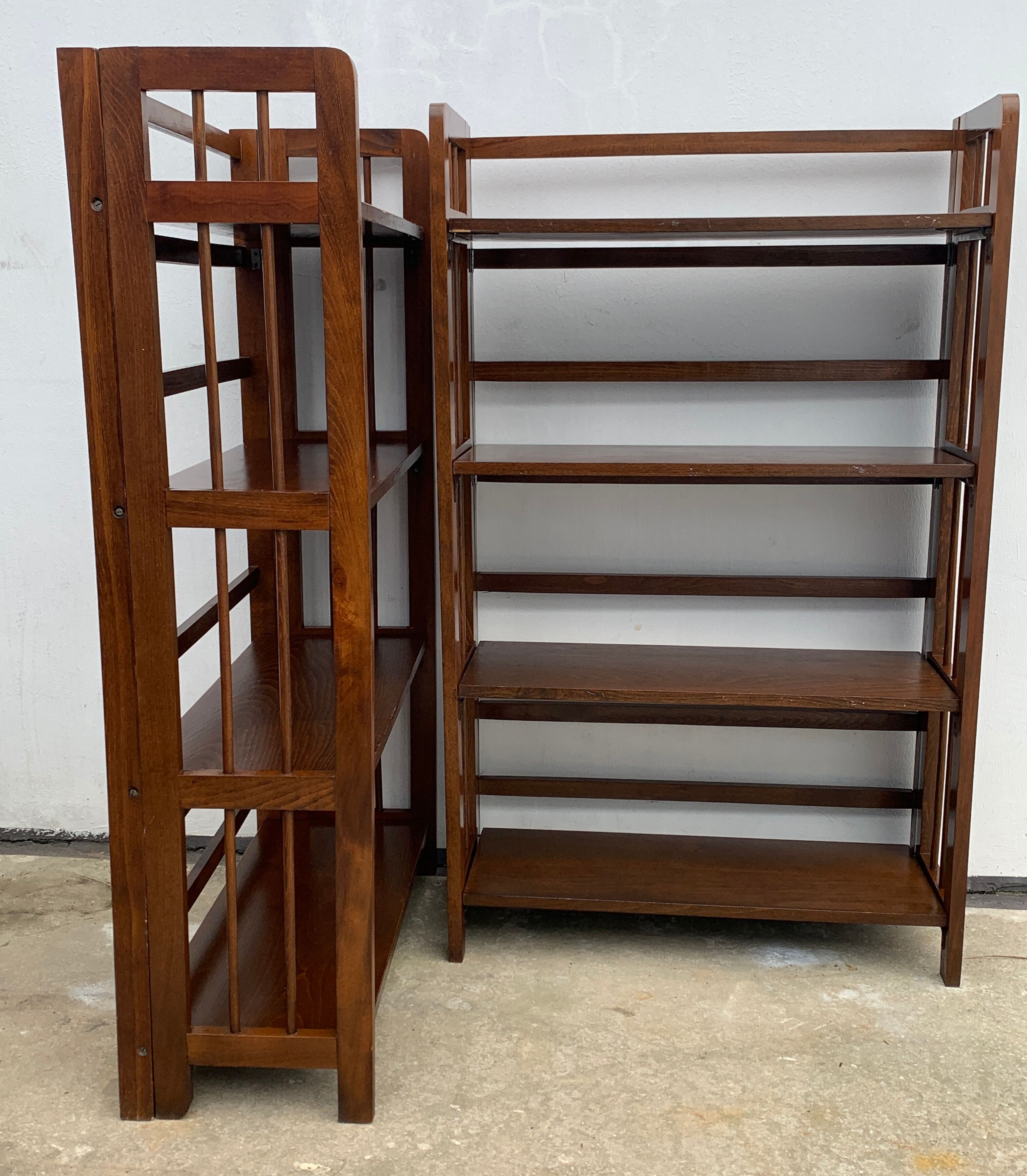 Pair of folding wooden bookcases, 4 shelves, 1950