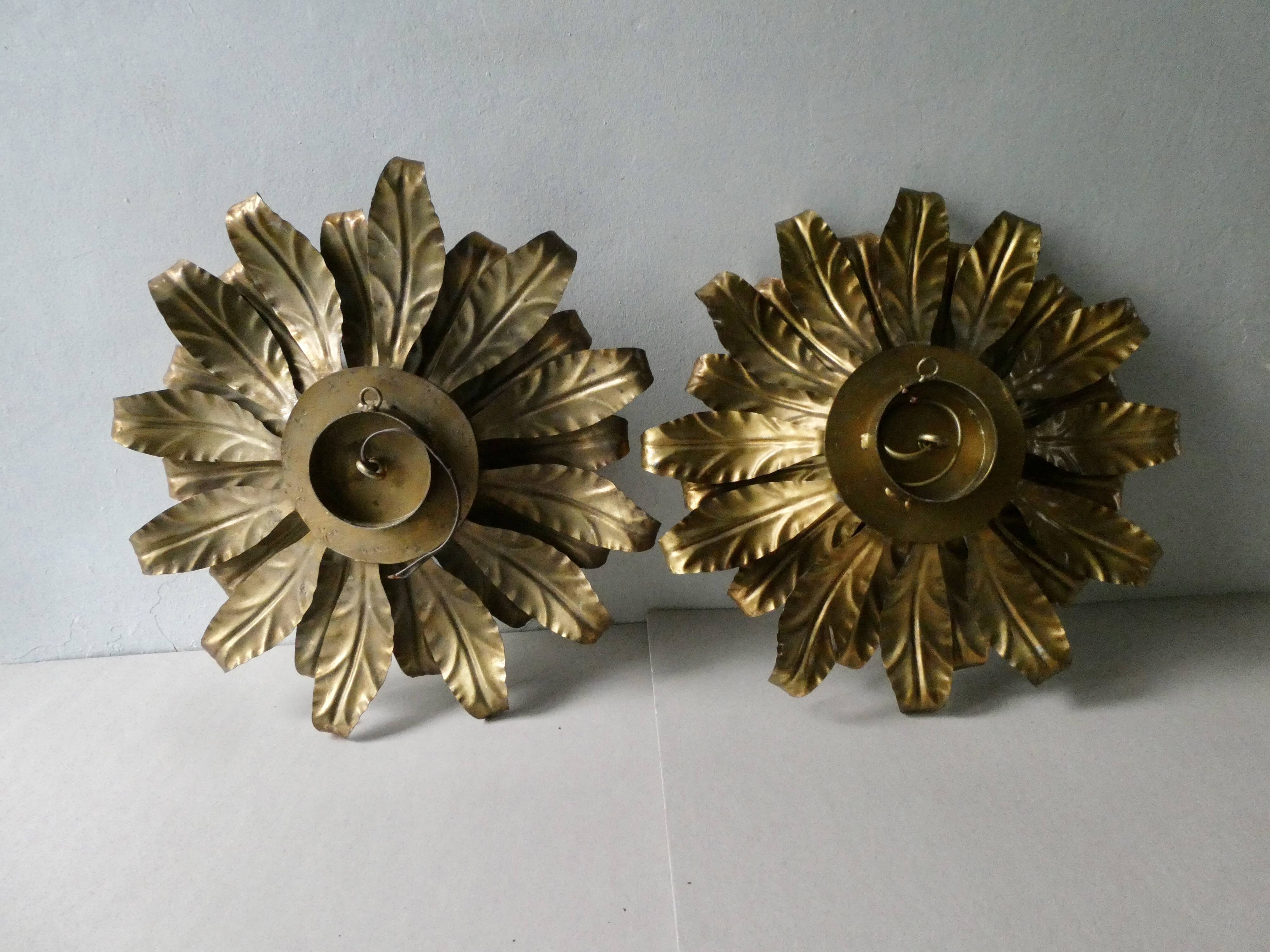 Pair of large flower wall lights in gilded metal, Italy, 1960s