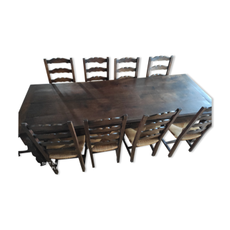 Dining room table