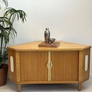 Cabinet de bar vintage « speakeasy »