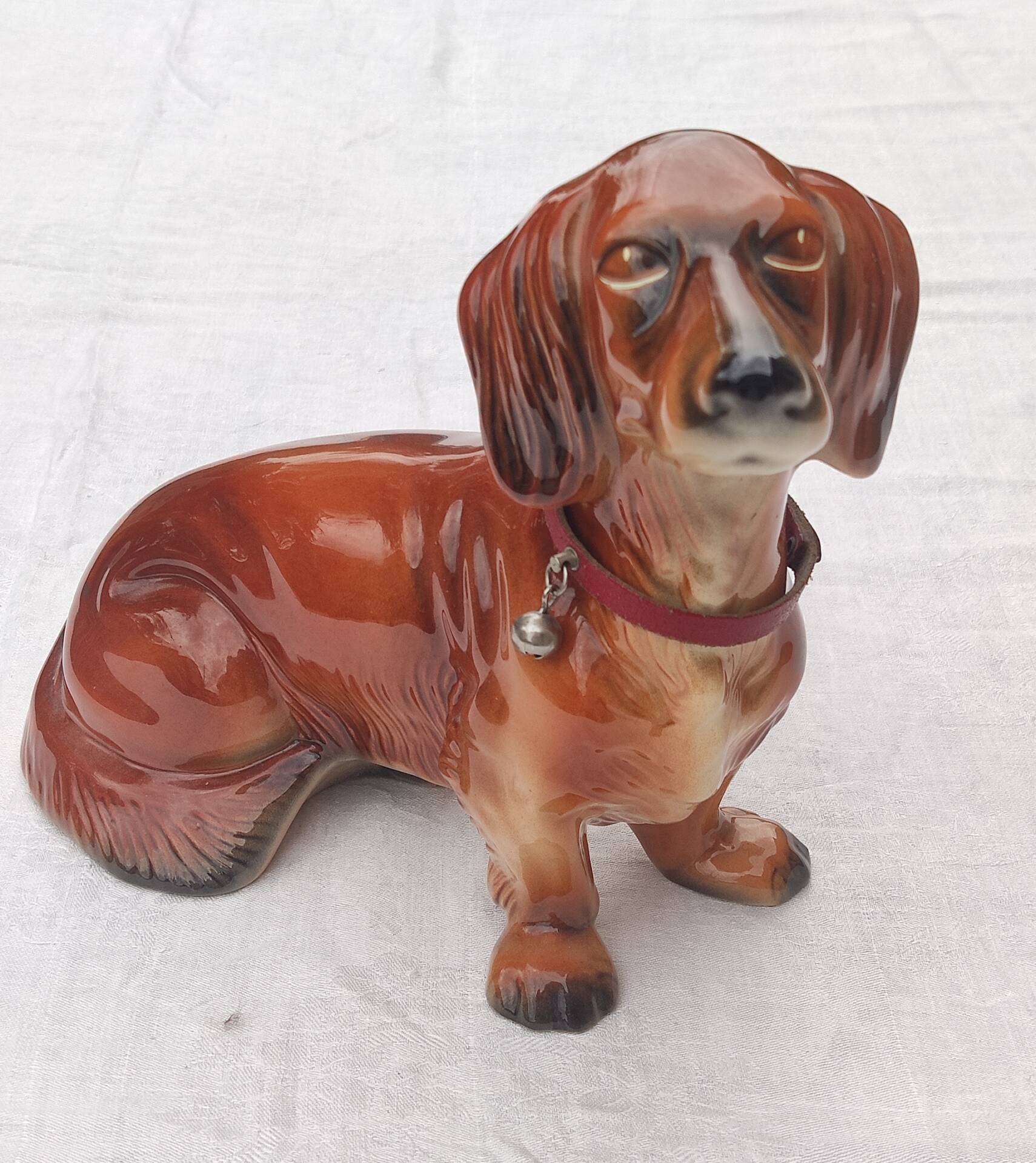 Large dachshund in German porcelain Cortendorf