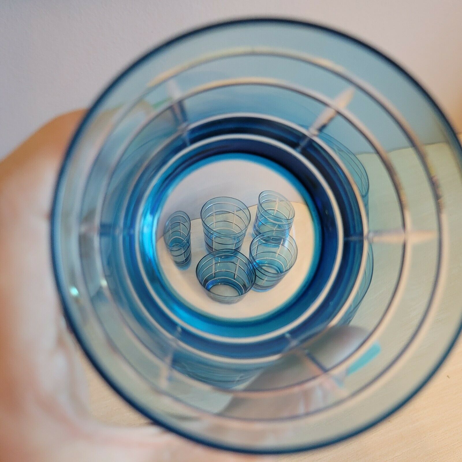 6 glasses of colour-cut blue whisky cups